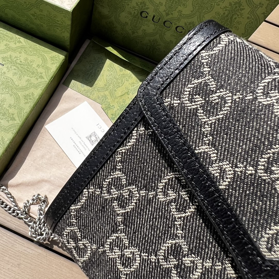 GUCCI DIONYSUS GG SUPREME MINI BAG 8"Wx5"Hx2.3"D