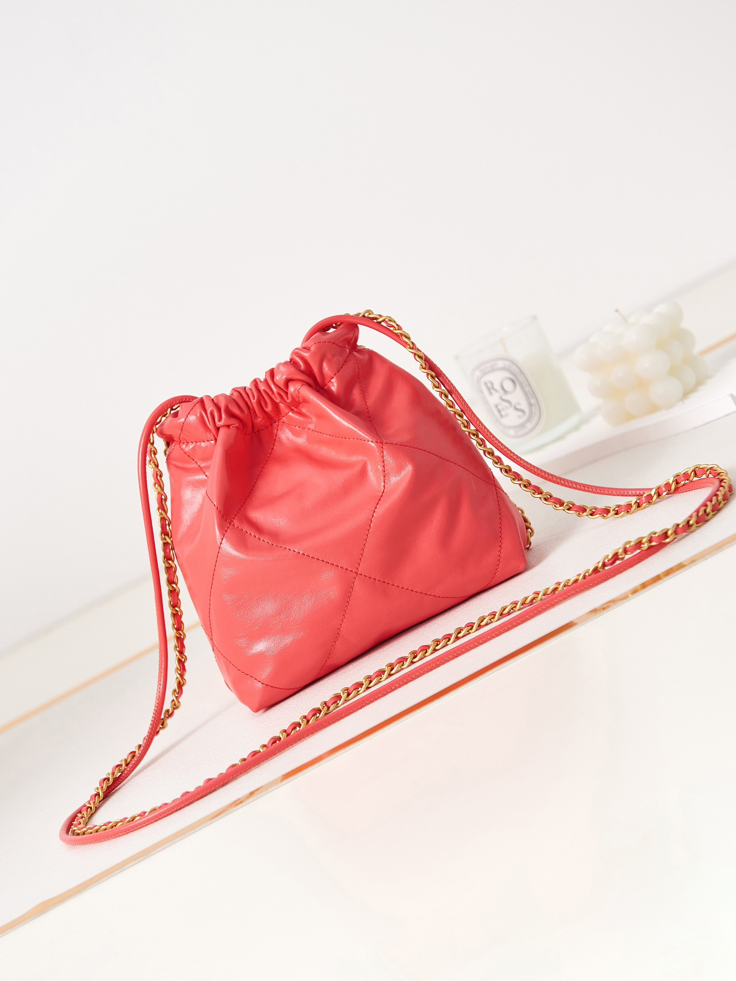 CHANEL 22 MINI HANDBAG Shiny Calfskin red 7.8 × 7.4 × 2.3 in