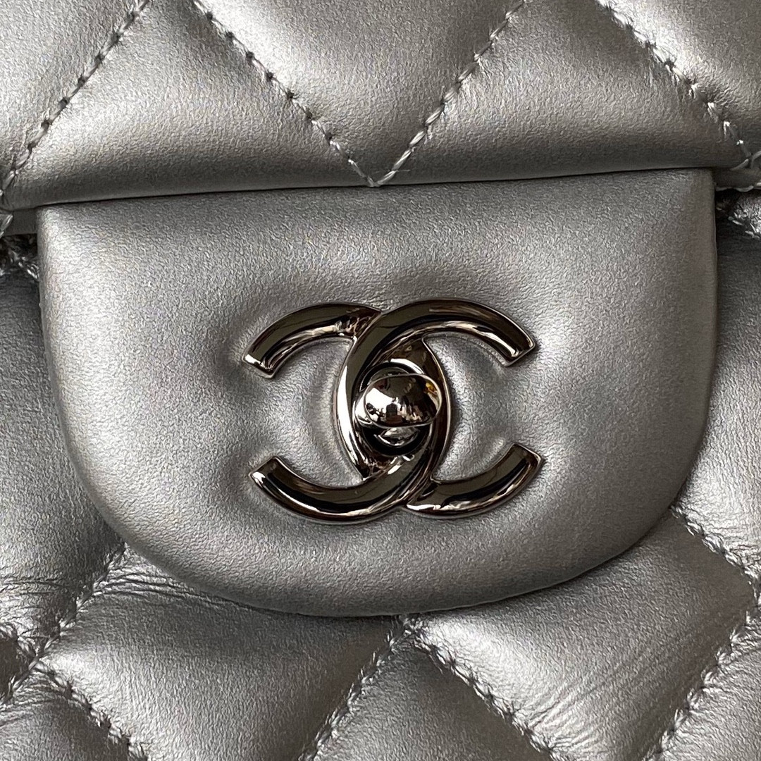 CHANEL CLASSIC FLAP SILVER 28x38x12cm