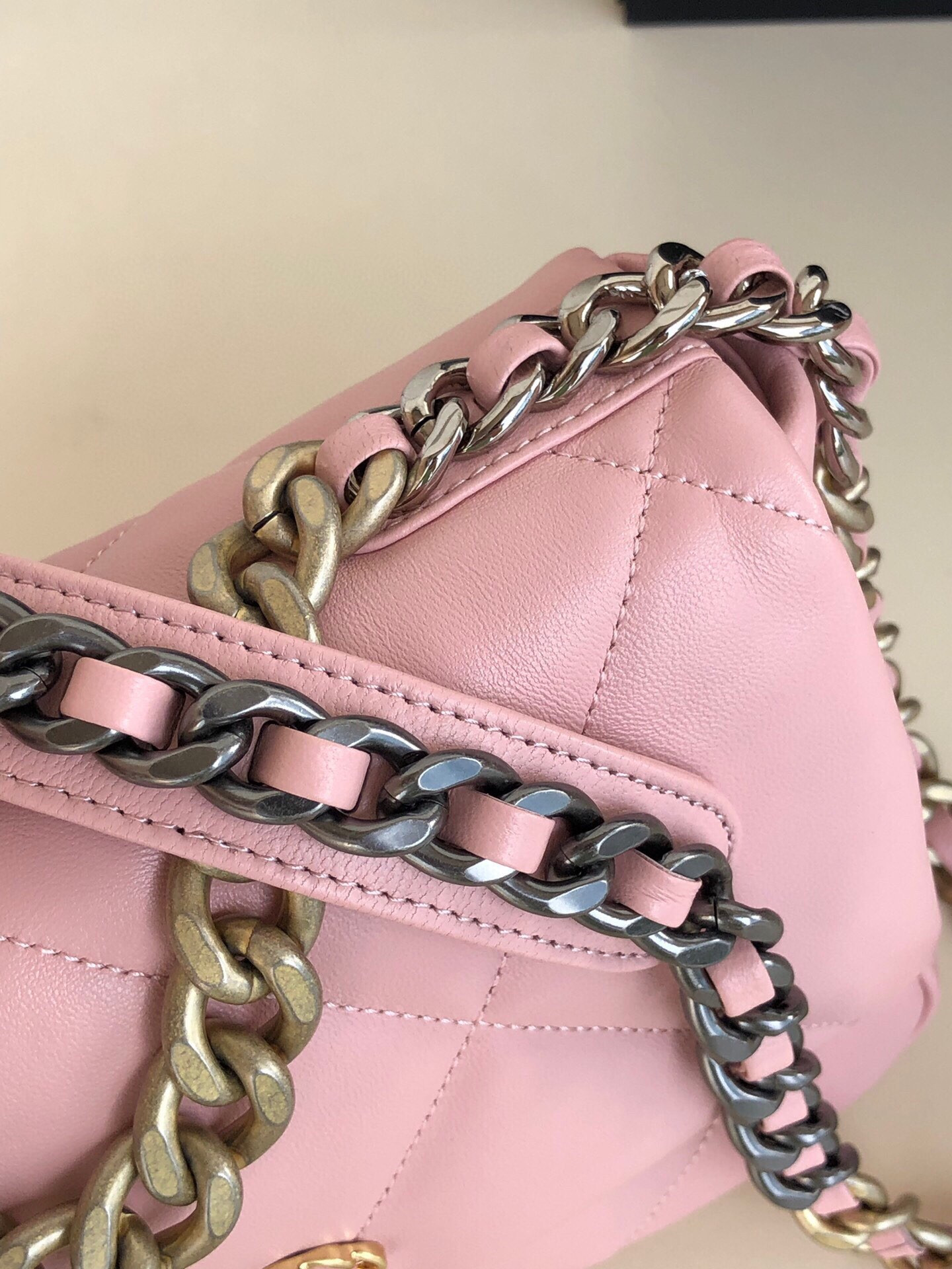 CHANEL 19 HANDBAG Shiny Leather, Gold-Tone, Silver-Tone & Ruthenium-Finish Metal Light Pink 6.2 × 10.1 × 3.5 in