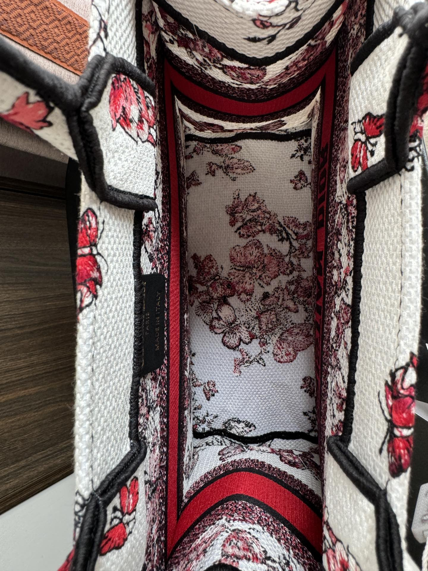 Small DIOR BOOK TOTE WHITE AND RED LE CŒUR DES PAPILLONS EMBROIDERY 10.5 x 8.5 x 5.5 inches
