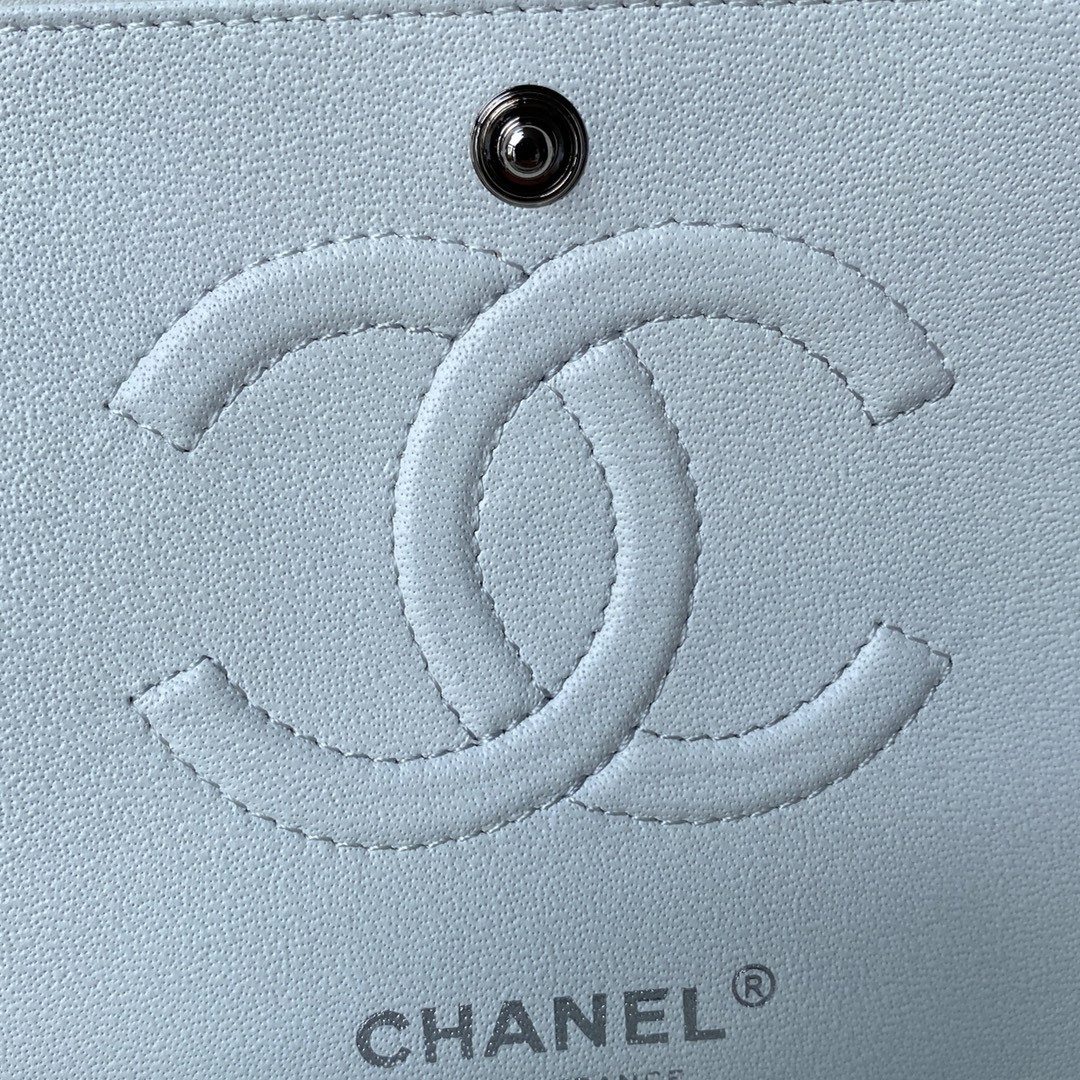 CHANEL CLASSIC HANDBAG GRAINED SHINY CALFSKIN & SILVER-TONE METAL WHITE 6 × 9.9 × 2.5 in