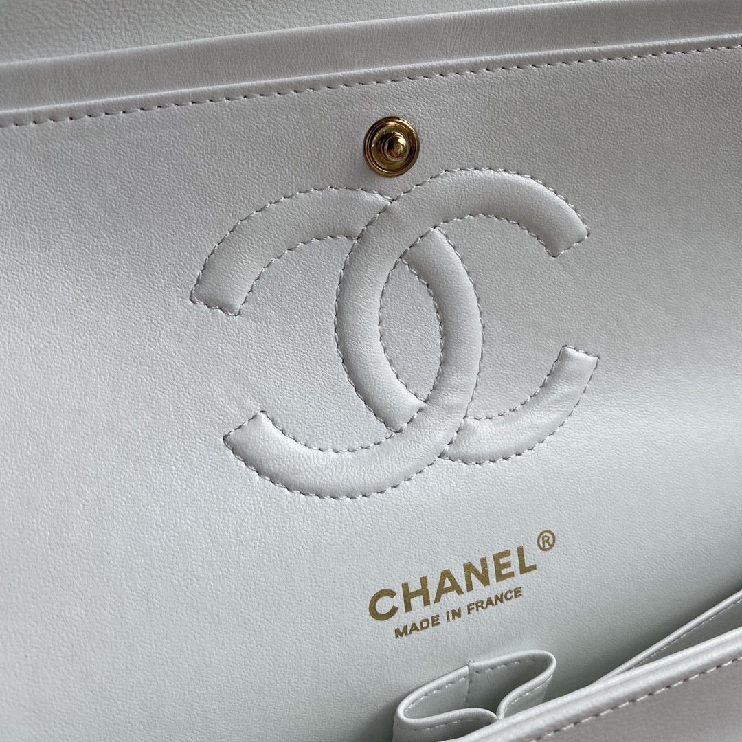 CHANEL CLASSIC HANDBAG GRAINED SHINY CALFSKIN & GOLD-TONE METAL WHITE 6 × 9.9 × 2.5 in