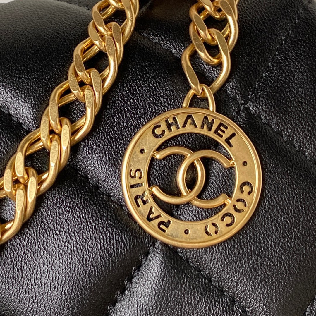 CHANEL SMALL CLASSIC HANDBAG GRAINED SHINY CALFSKIN & Gold-TONE METAL black 5.7 × 9 × 2.3 IN