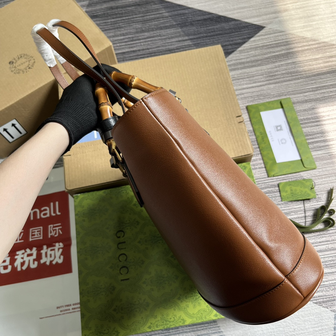 GUCCI DIANA MEDIUM TOTE BAG Cuir 31W x 27H x 15D CM