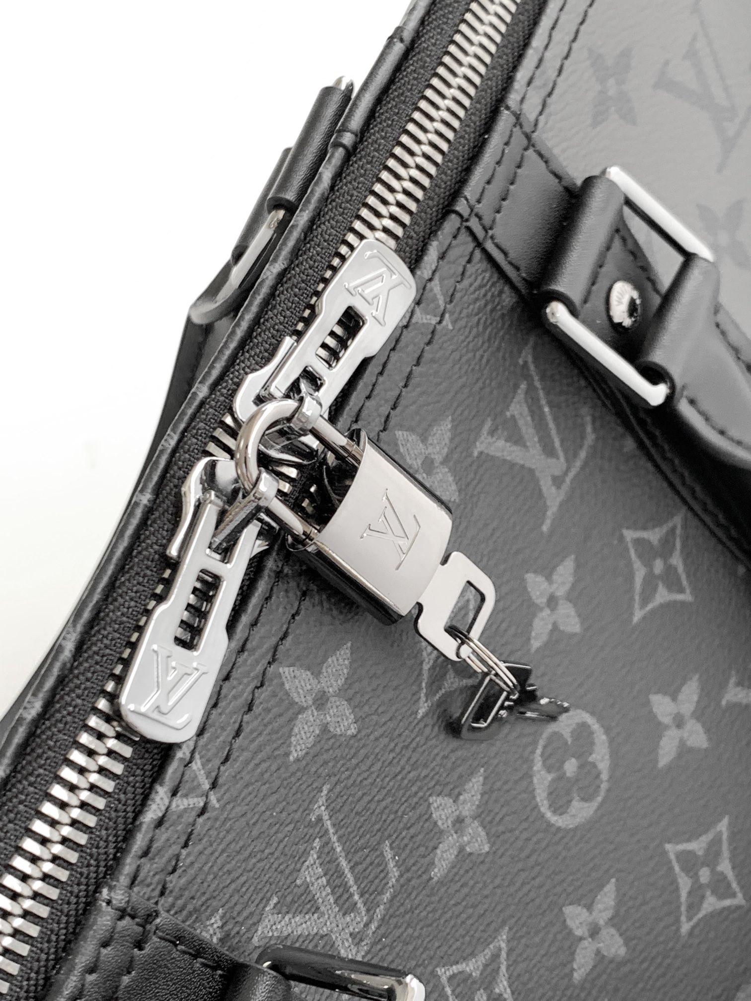 Louis Vuitton Keepall Bandoulière 50 M45392