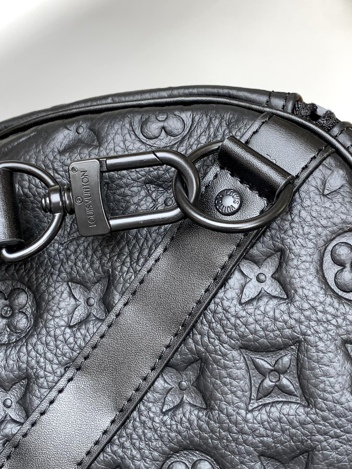 Louis Vuitton Keepall Bandoulière 50 M59025