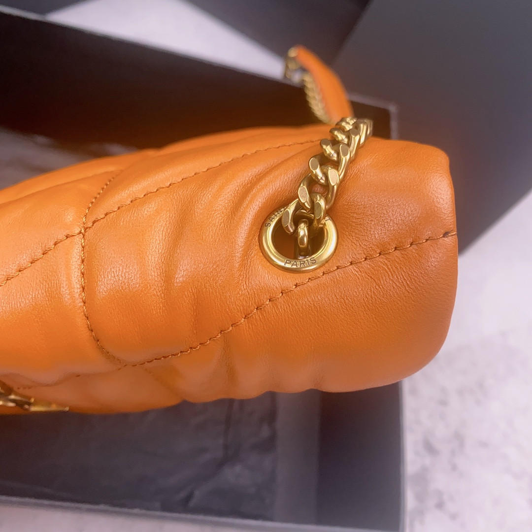 YSL PUFFER IN LEATHER ORANGE 23 X 15.5 X 5.8 CM