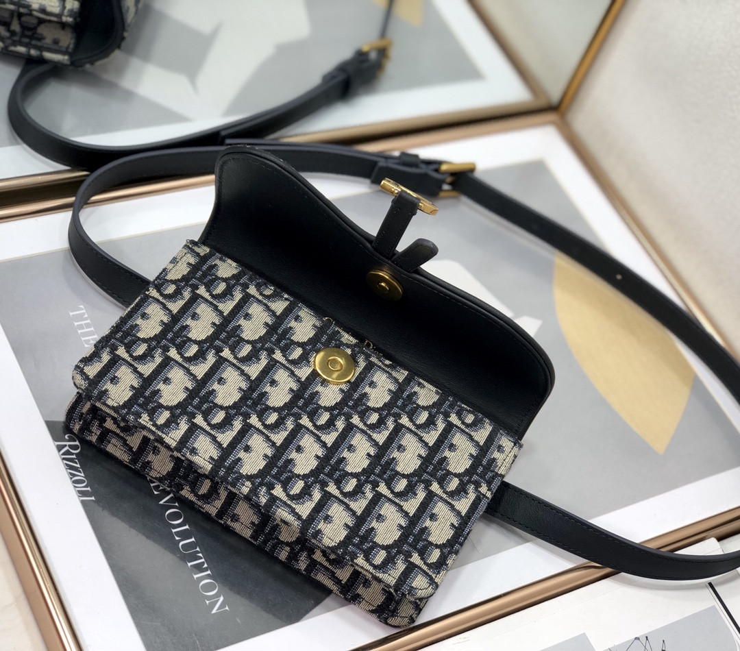 DIOR Saddle Pouch Blue Dior Oblique Jacquard  6.5 x 4 x 1.5 inches