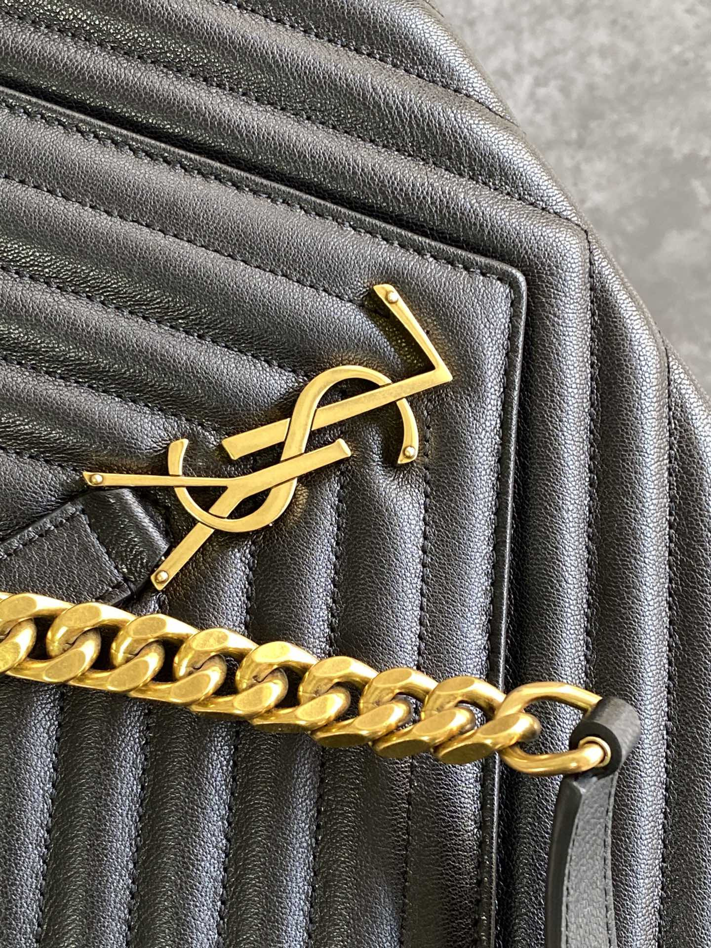 YSL COLLEGE LARGE IN QUILTED LEATHER BLACK GOLD 32X21X8 CM