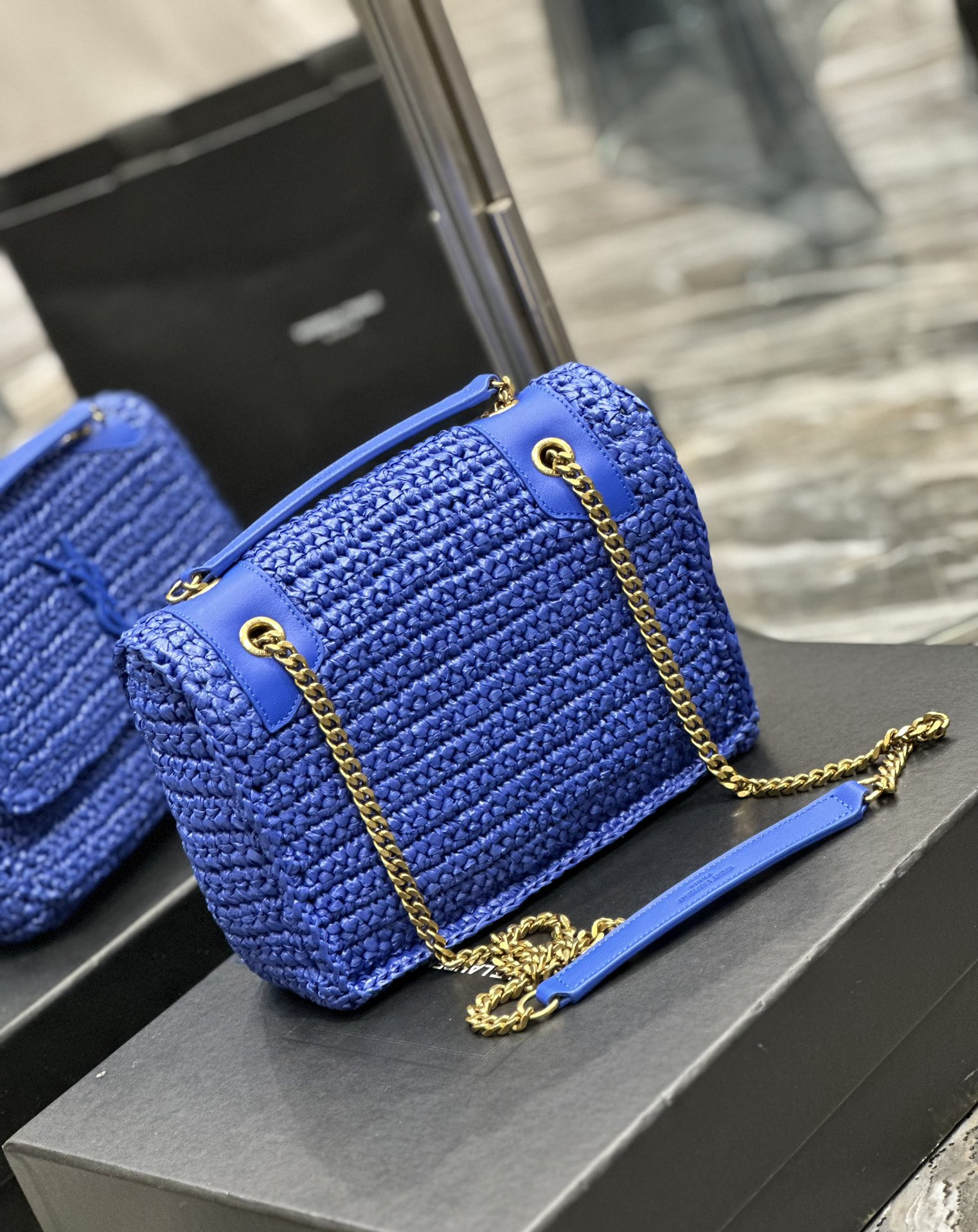 YSL NIKI CHAIN BAG IN RAFFIA AND LEATHER BLUE 22×16.5×12 CM