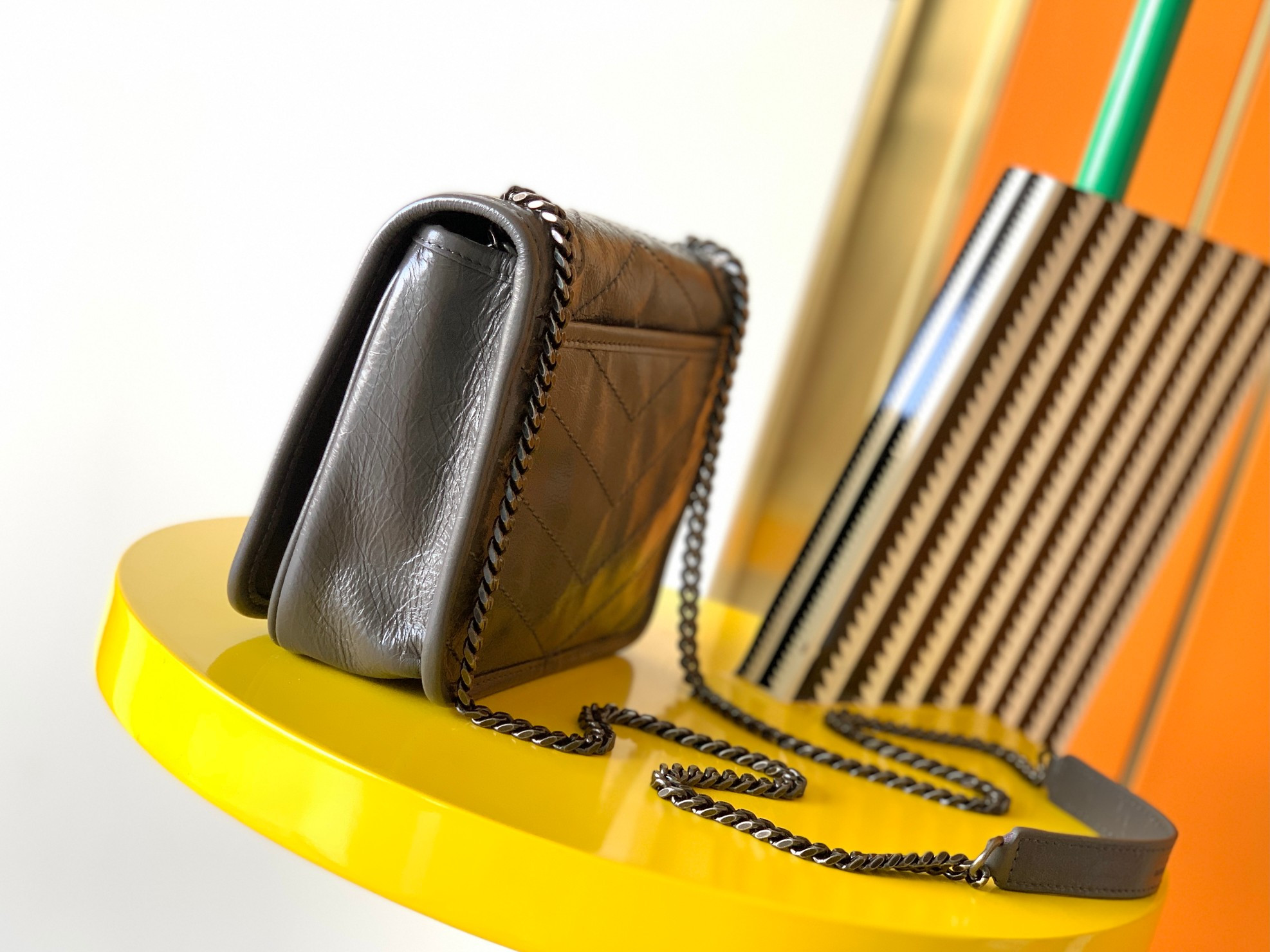 YSL NIKI CHAIN WALLET IN SHINY LEATHER GRAY 19 x 15 x 6 CM