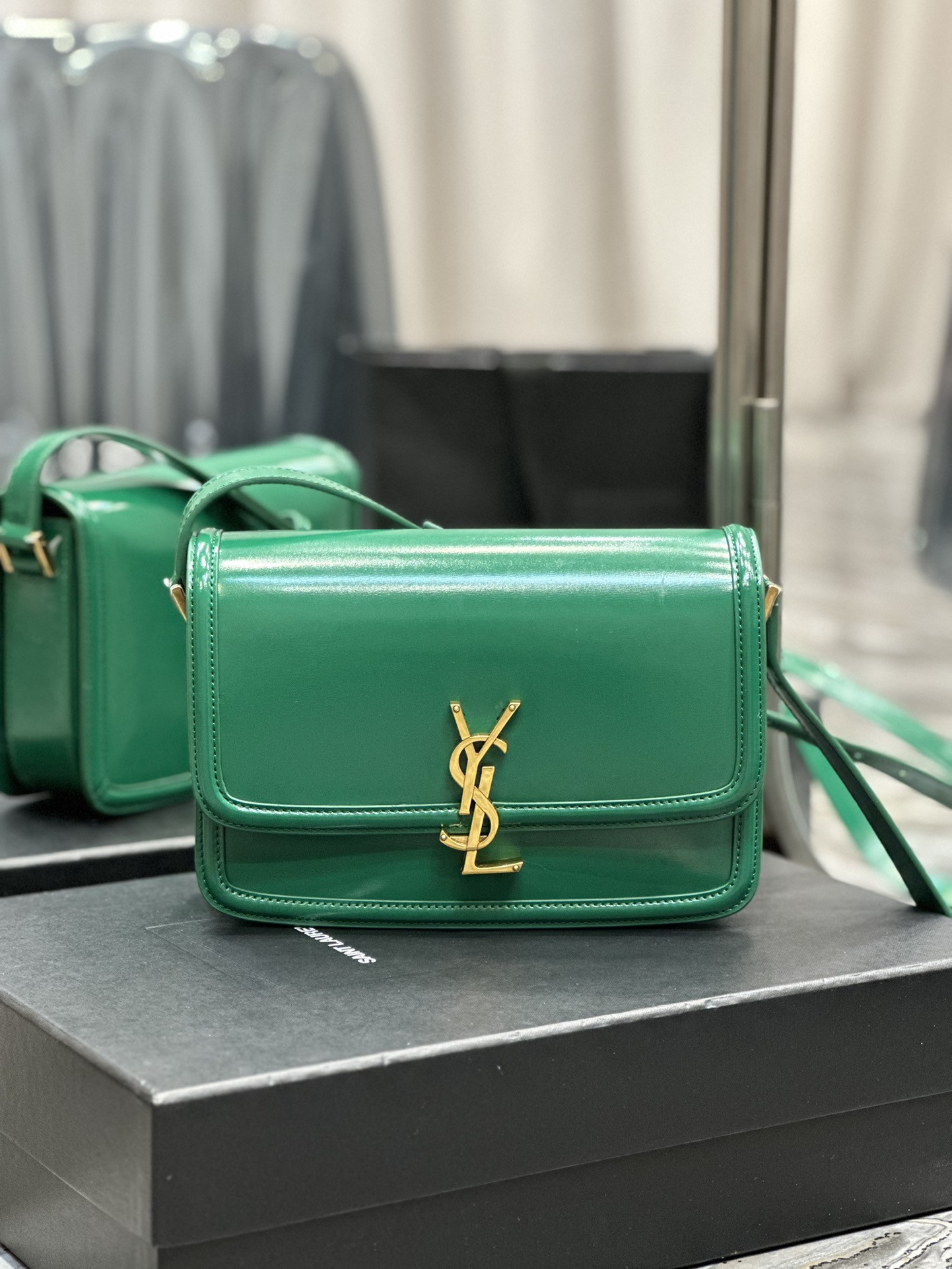 YSL SOLFERINO MEDIUM SATCHEL IN BOX SAINT LAURENT GREEN 9.1 X 6.3 X 2.4 INCHES