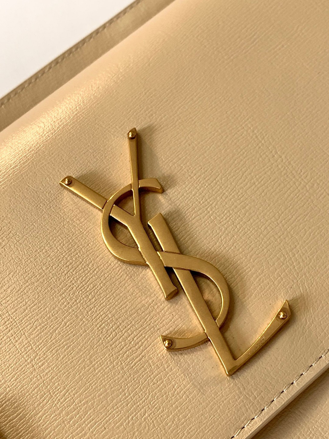 YSL SUNSET LARGE IN SMOOTH LEATHER BEIGE 10.6 X 7 X 3.1 INCHES