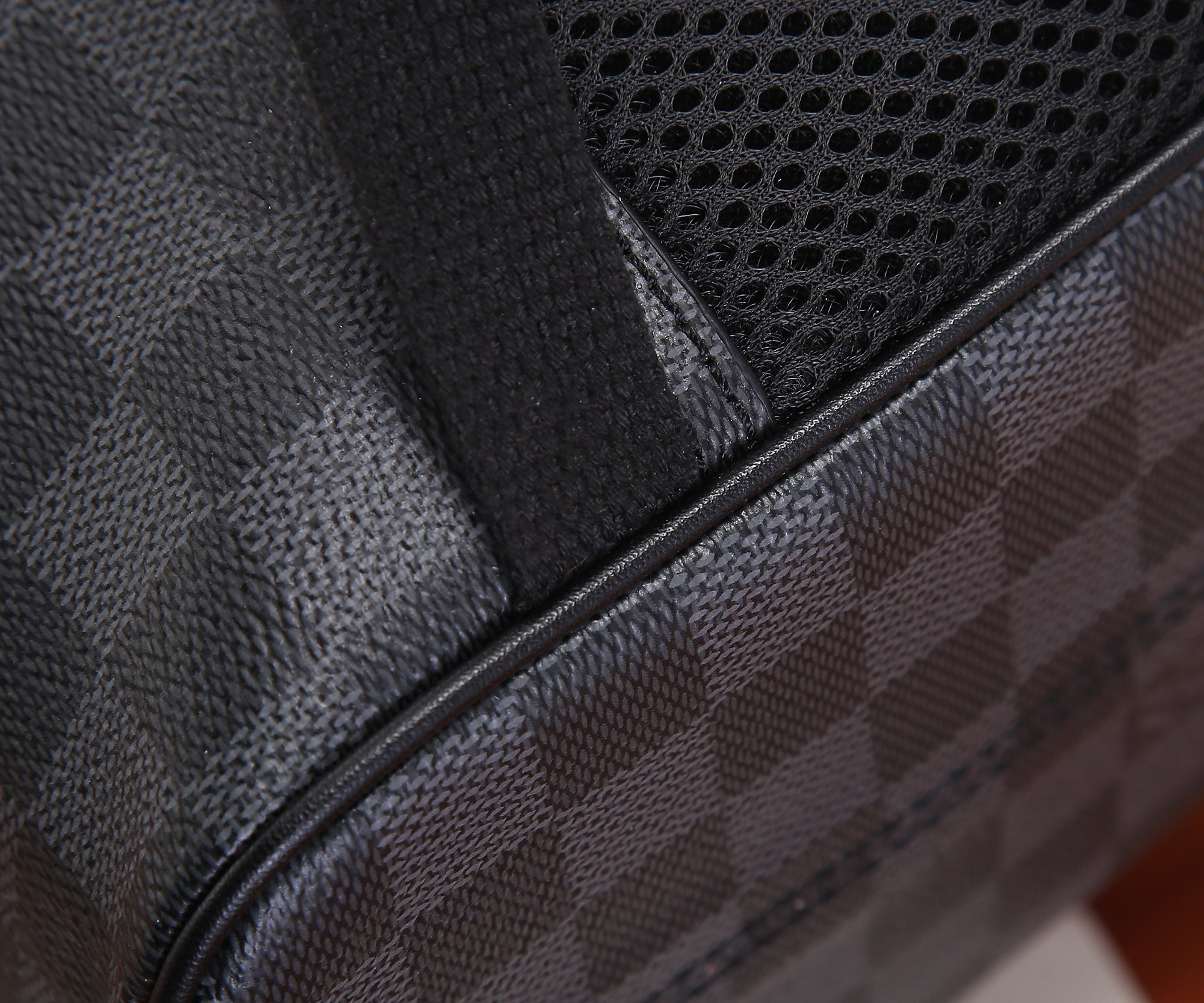 Louis Vuitton N40499 Avenue Backpack 40 x 31 x 15 cm