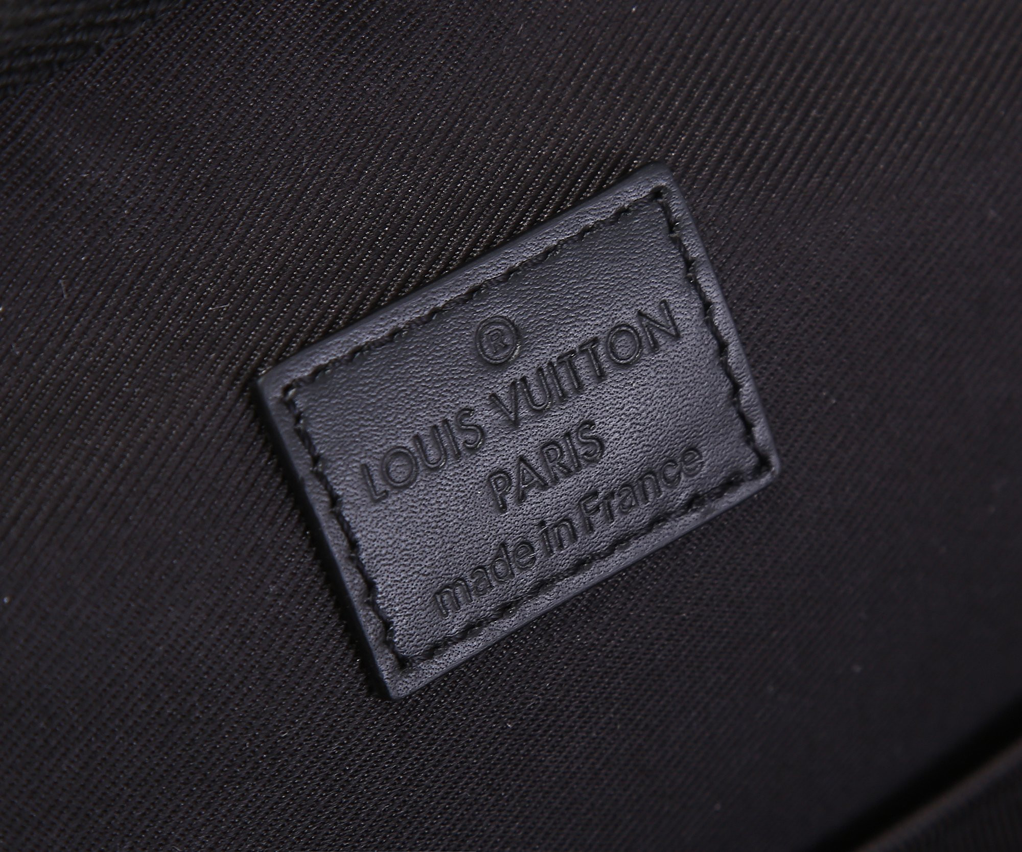 Louis Vuitton N40499 Avenue Backpack 40 x 31 x 15 cm