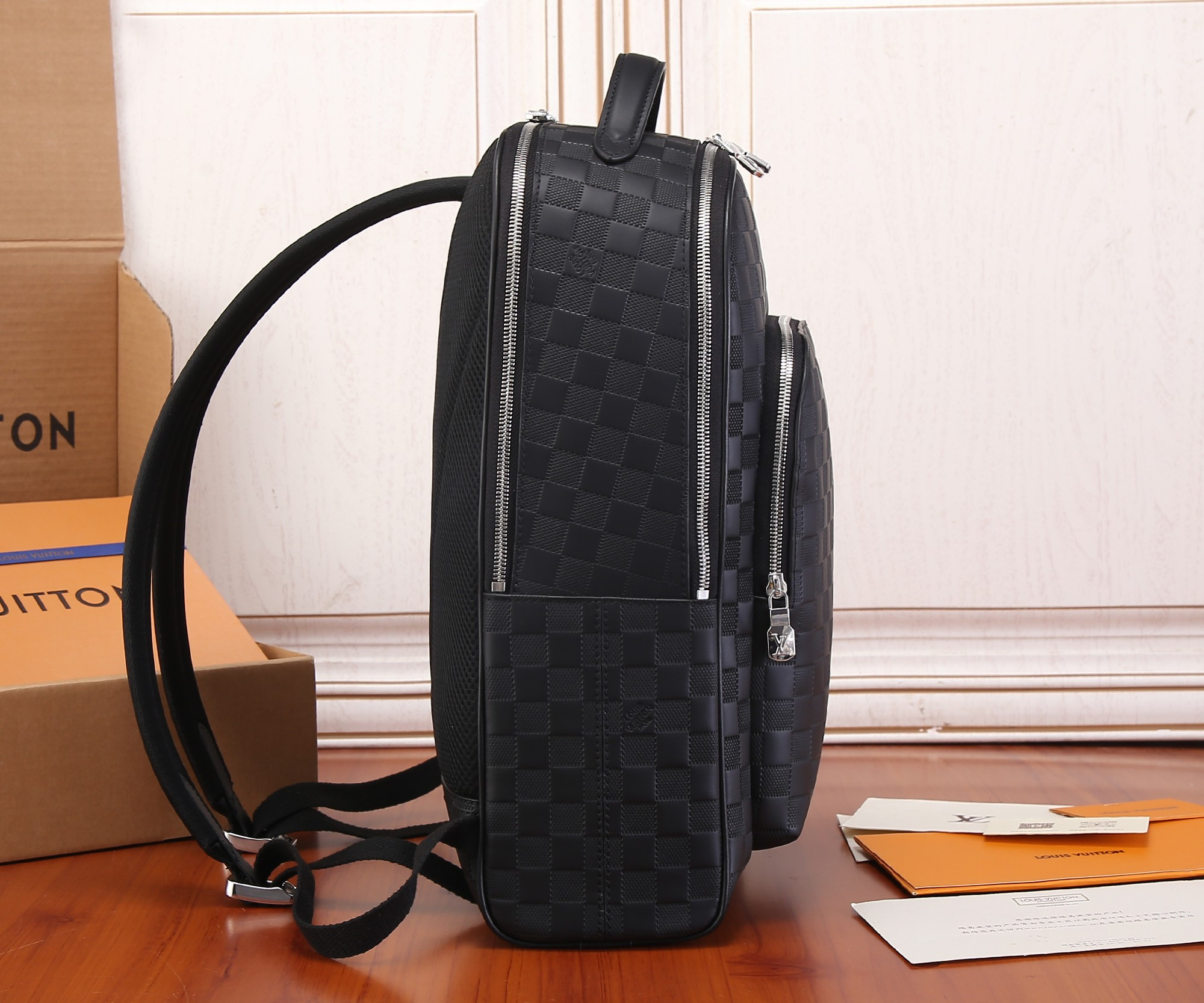 Louis Vuitton N40501 Avenue Backpack 40 x 31 x 15 cm