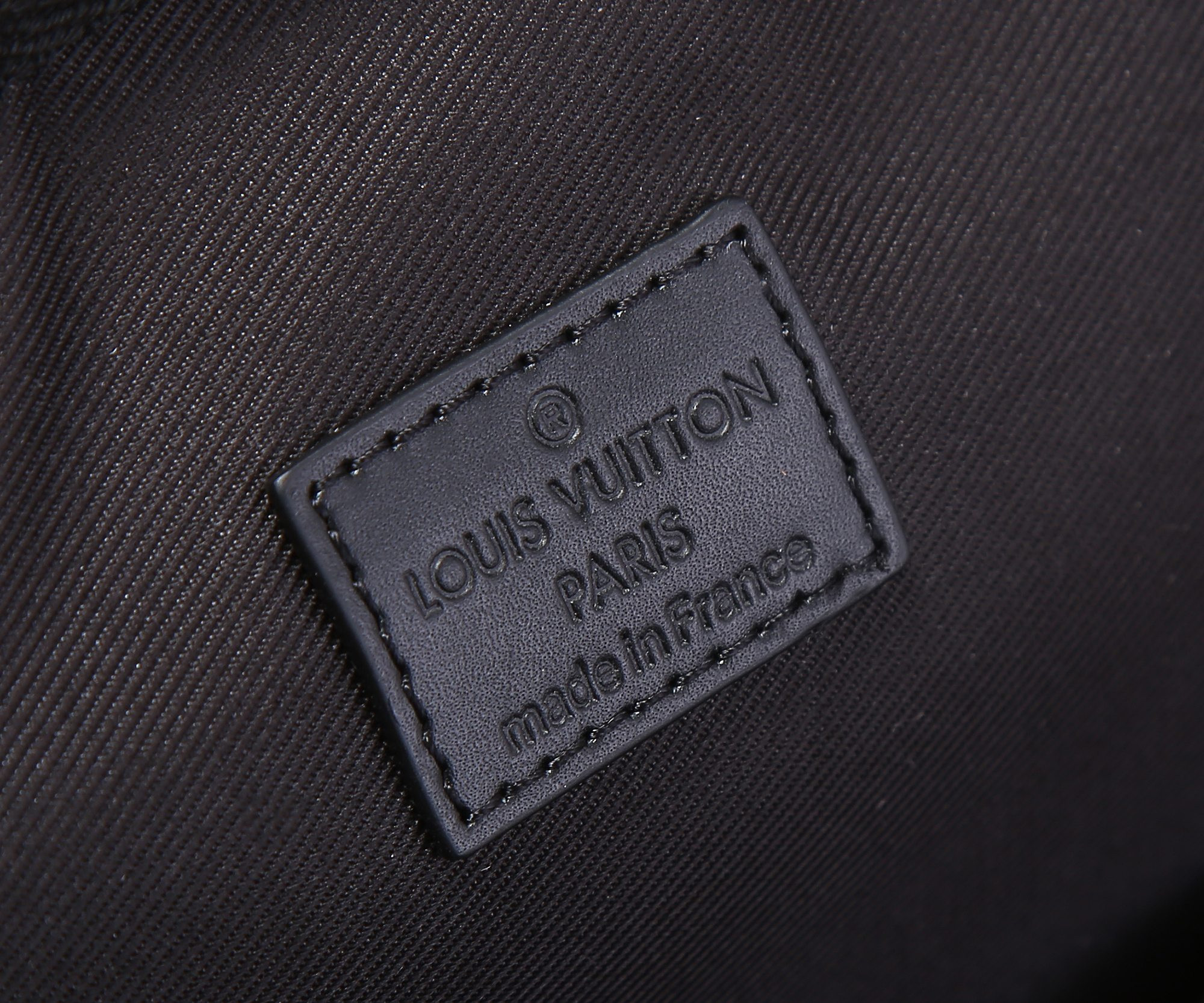 Louis Vuitton N40501 Avenue Backpack 40 x 31 x 15 cm