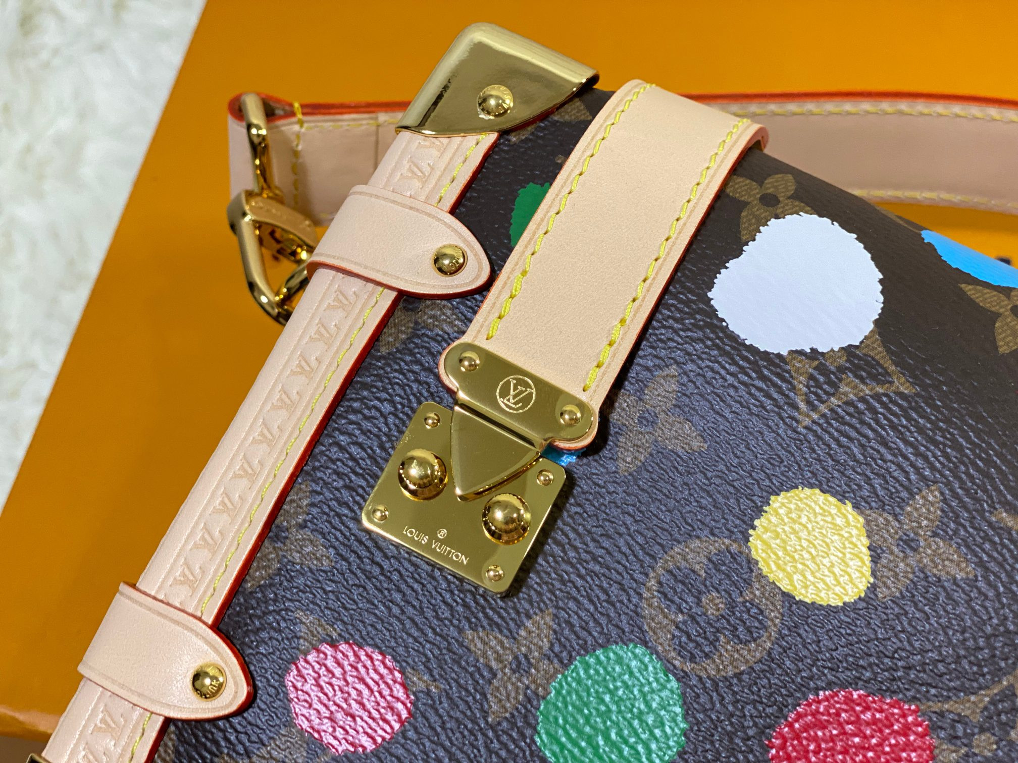 Louis Vuitton M46396 21x14x6cm