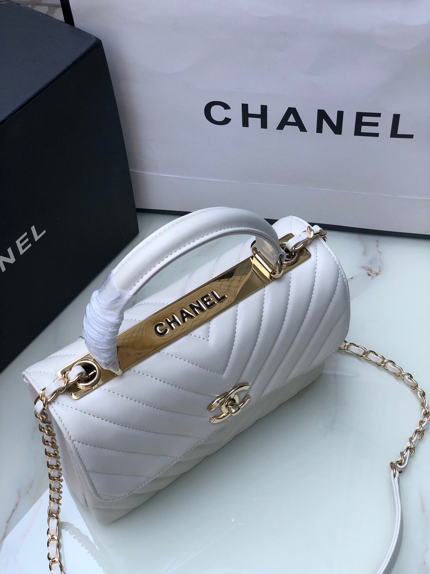 CHANEL FLAP BAG WITH TOP HANDLE WHITE 6.6 × 9.8 × 4.7 in