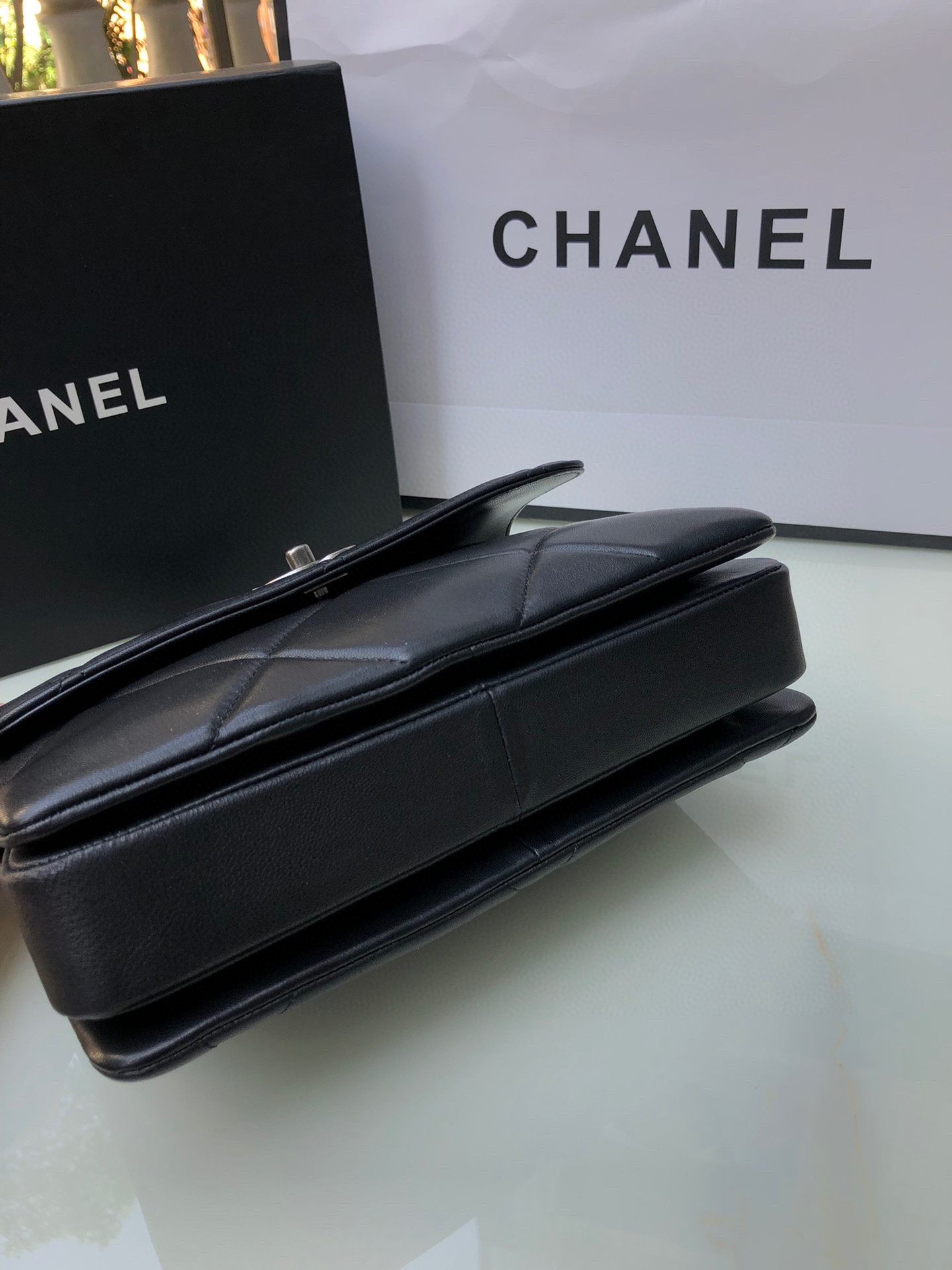 CHANEL FLAP BAG WITH TOP HANDLE 6.6 × 9.8 × 4.7 in