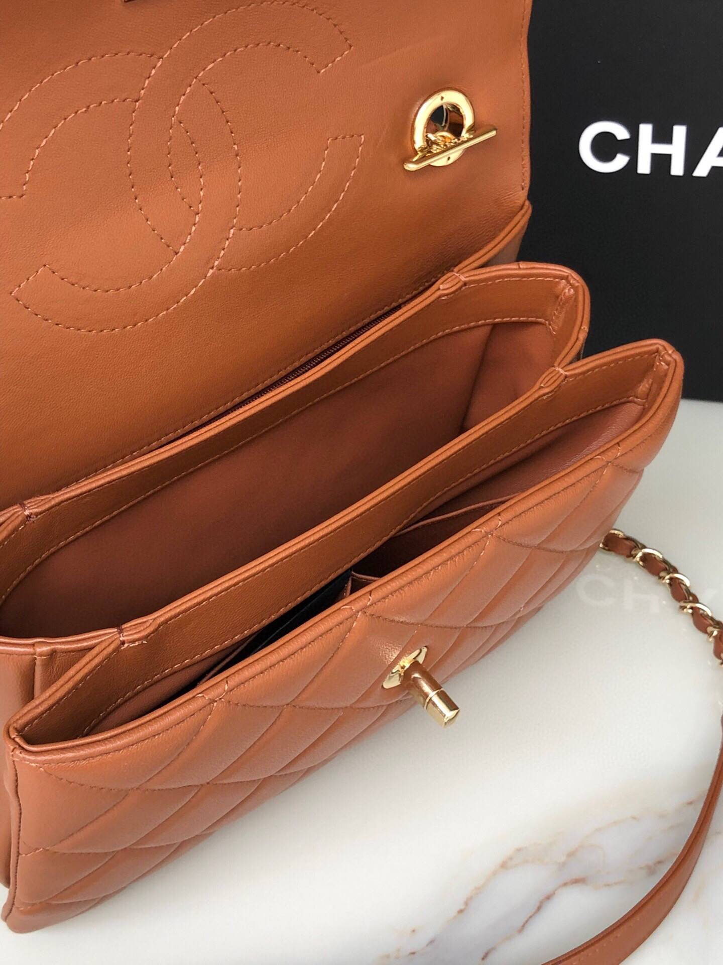 CHANEL FLAP BAG WITH TOP HANDLE 6.6 × 9.8 × 4.7 in