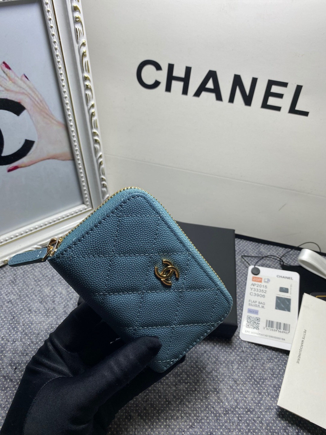 CHANEL ZIPPED COIN PURSE 7.5x 11x 2.5cm