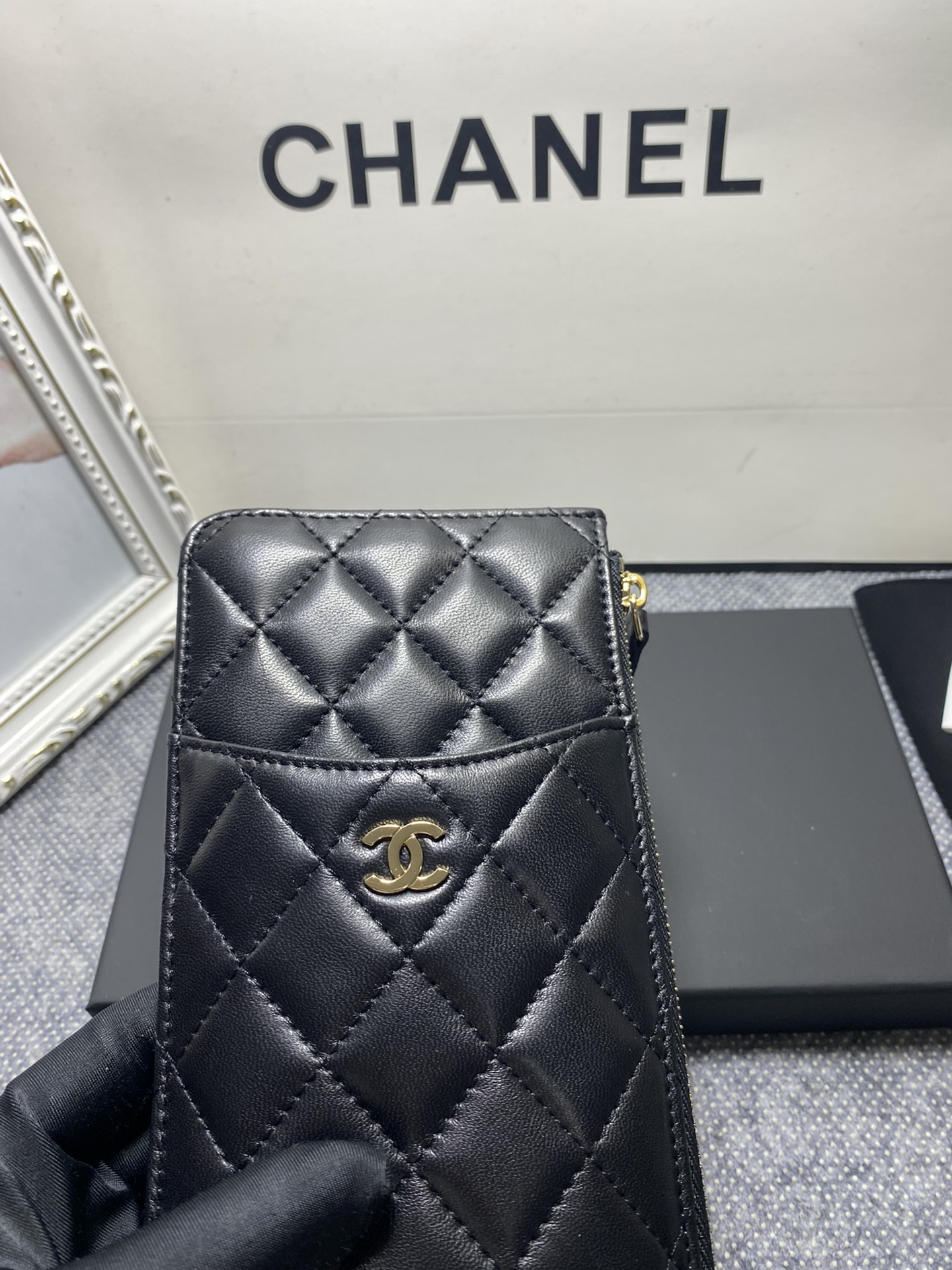 CHANEL LONG ZIPPED WALLET 19-11cm