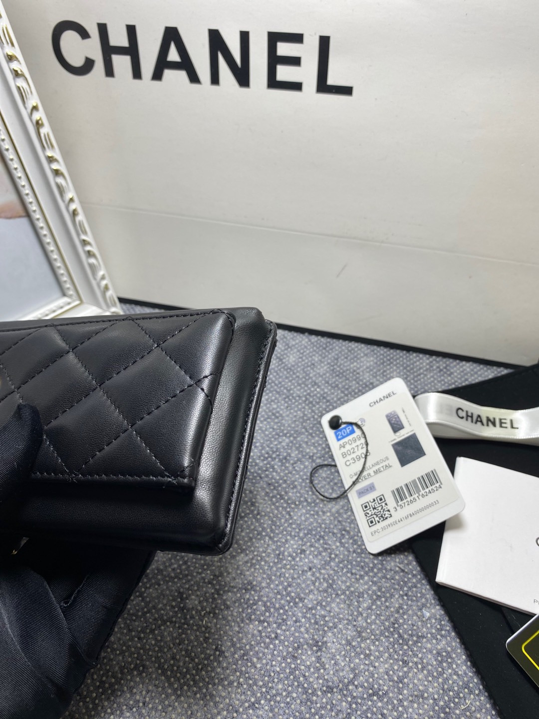 CHANEL LONG ZIPPED WALLET 19-11cm