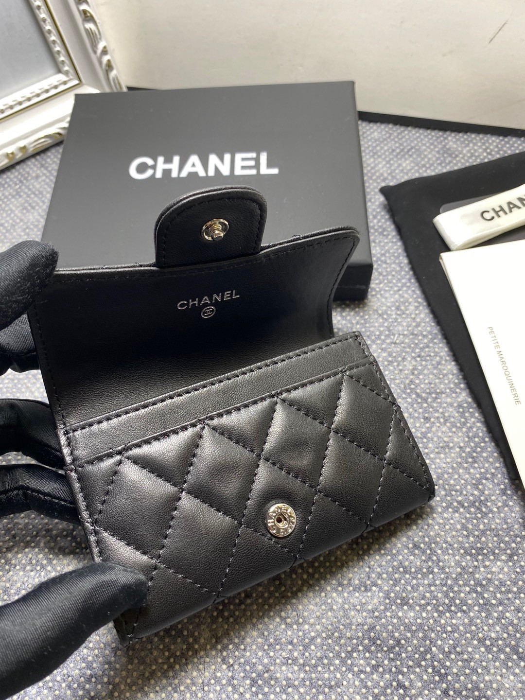 CHANEL CARD HOLDER 11.3 x 7.5 x 2.5 cm