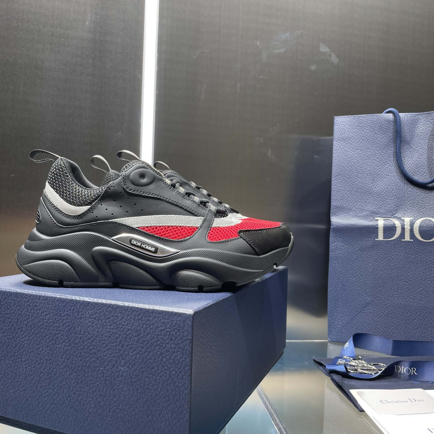 UA Dior B22 black and red Sneaker
