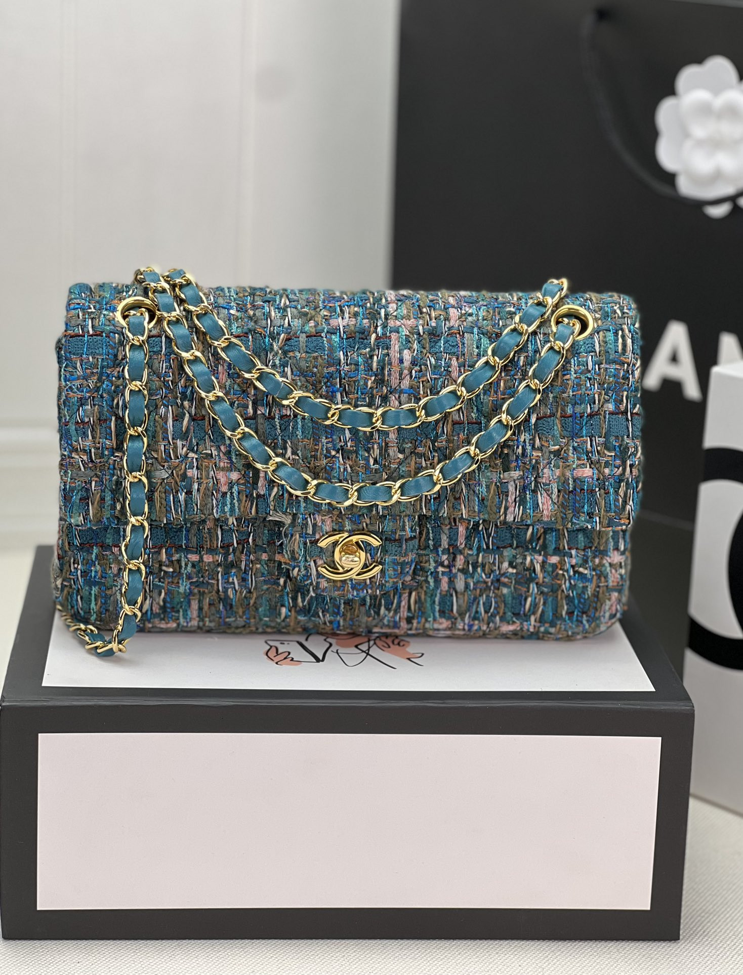 CHANEL CLASSIC 11.12 HANDBAG Tweed & Gold-Tone Metal   6 × 9.9 × 2.5 in