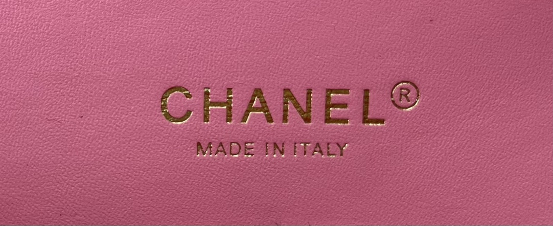 CHANEL CLASSIC 11.12 HANDBAG Tweed & Gold-Tone Metal   6 × 9.9 × 2.5 in