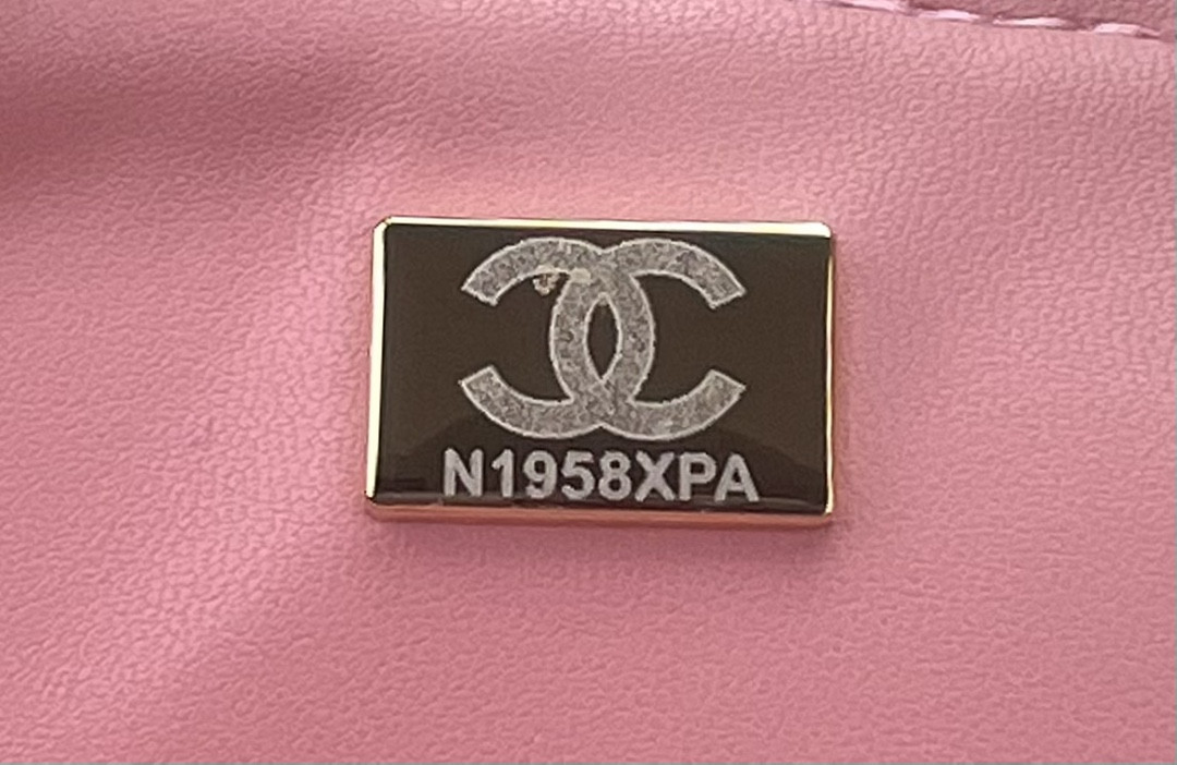 CHANEL MINI CLASSIC 11.12 HANDBAG Tweed & Gold-Tone Metal 4.7 × 7.8 × 2.3 in