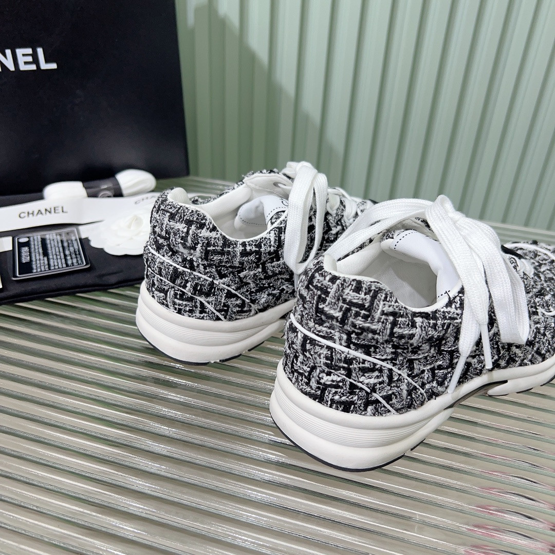 UA CHANEL SNEAKERS Tweed