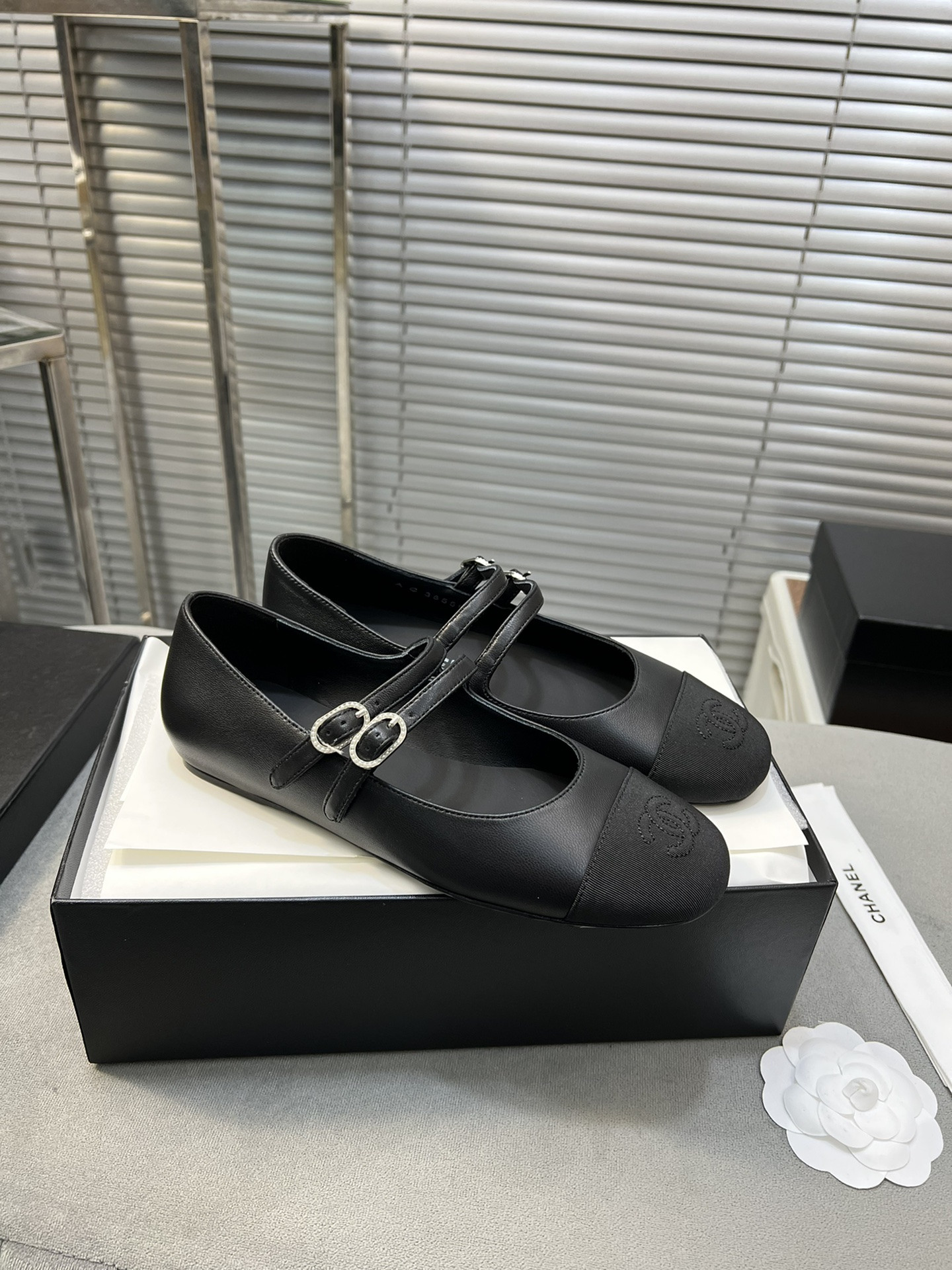 UA CHANEL MARY JANES  Lambskin & Grosgrain