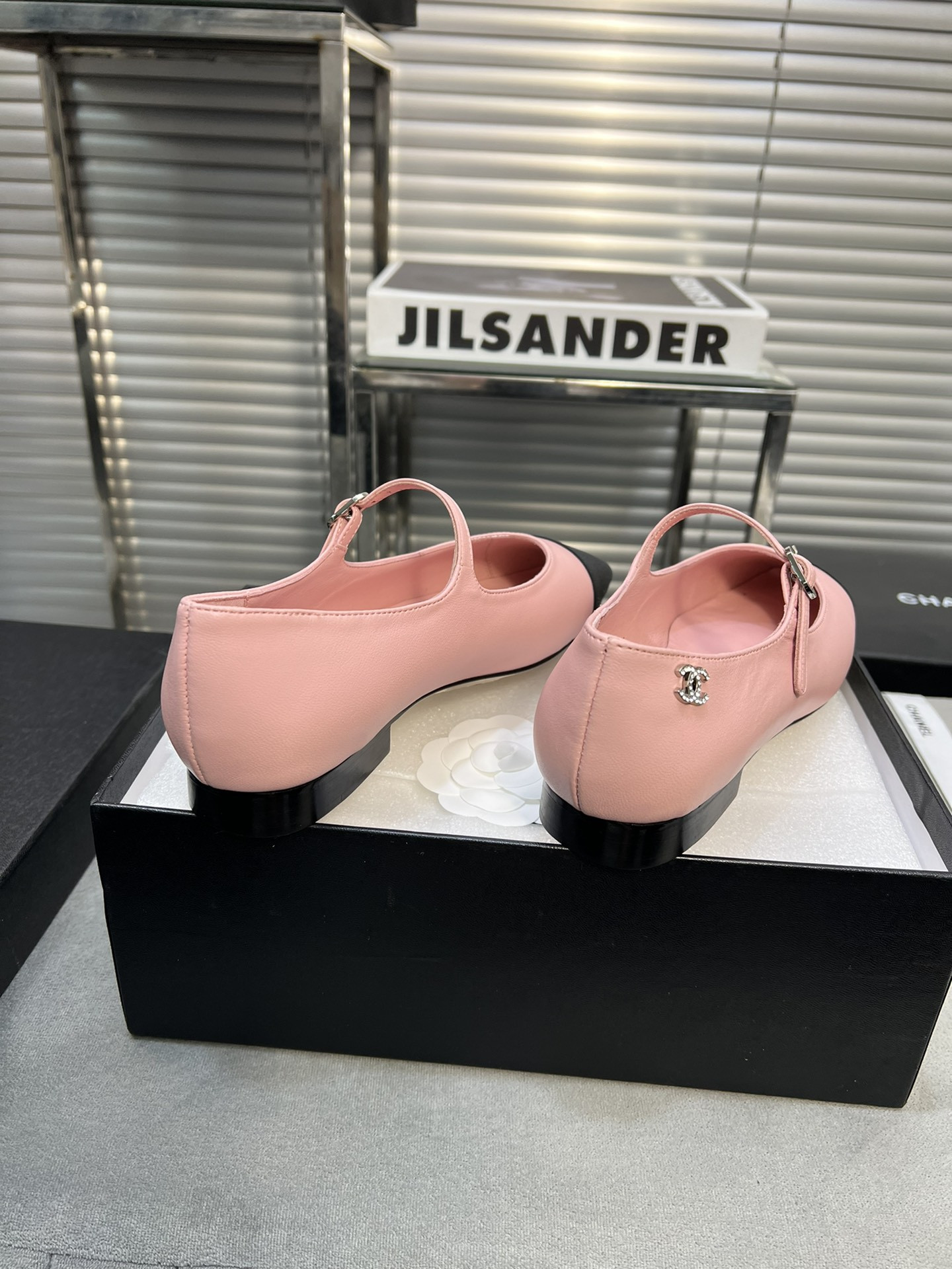 UA CHANEL MARY JANES Lambskin