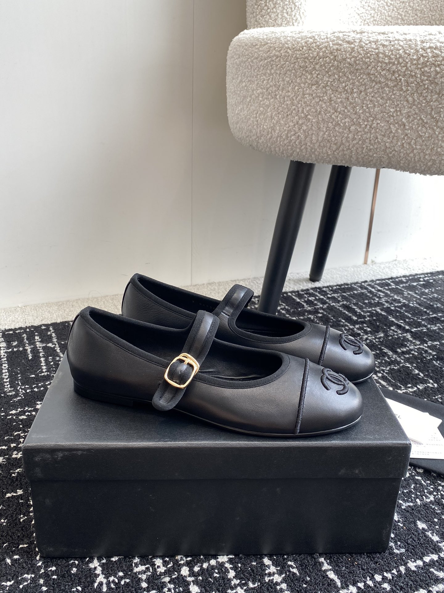 UA CHANEL MARY JANES Lambskin Black