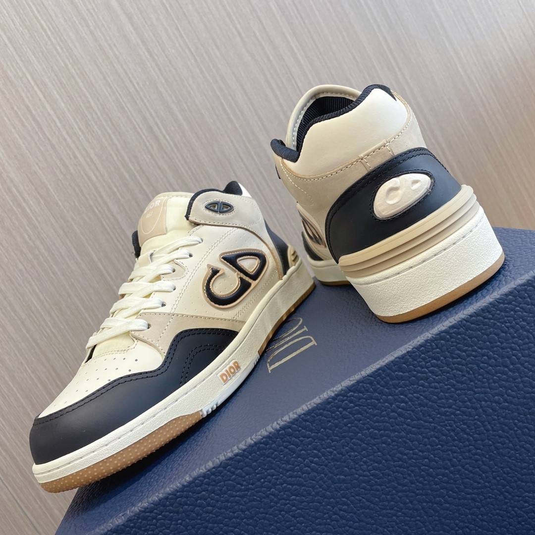 UA DIOR B57 Mid-Top Sneaker