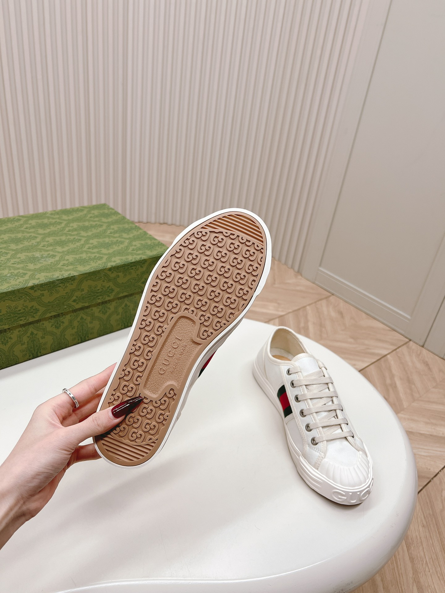 UA GUCCI SNEAKER WITH WEB