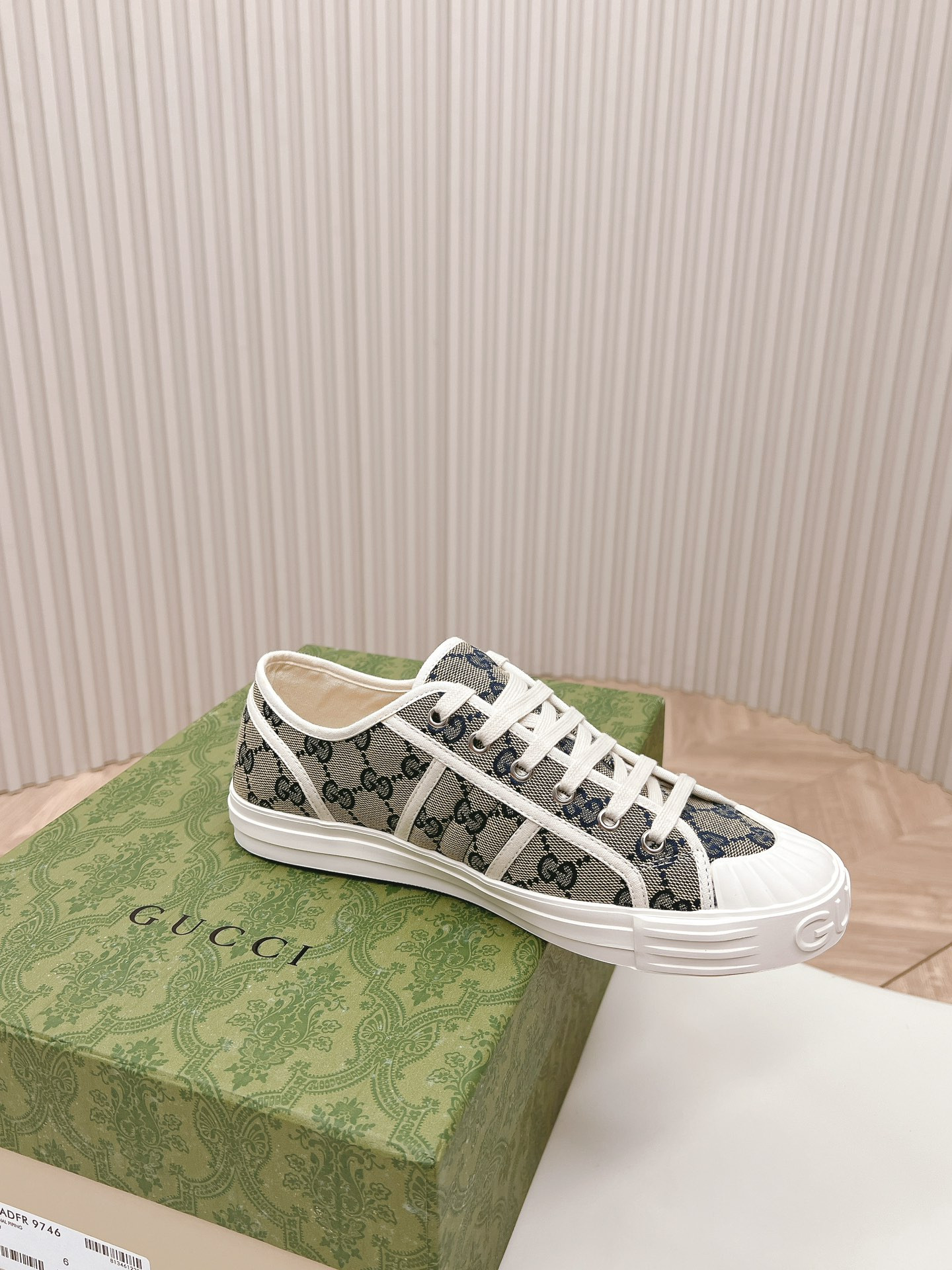 UA GUCCI GG SNEAKER