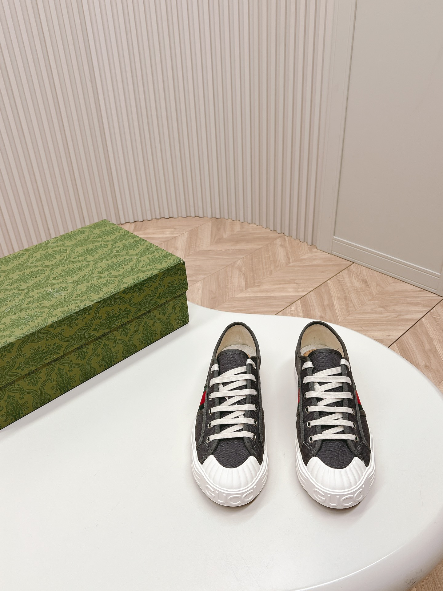 UA GUCCI SNEAKER WITH WEB