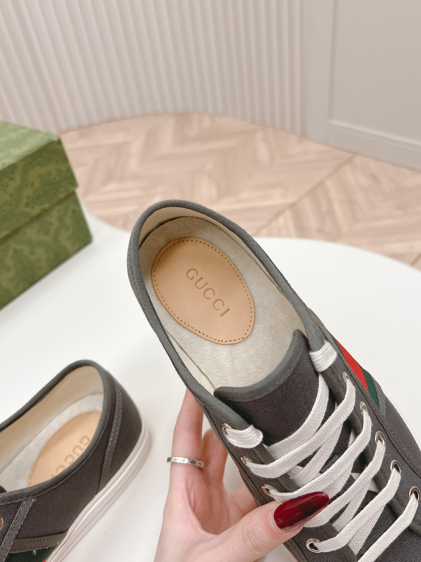 UA GUCCI SNEAKER WITH WEB