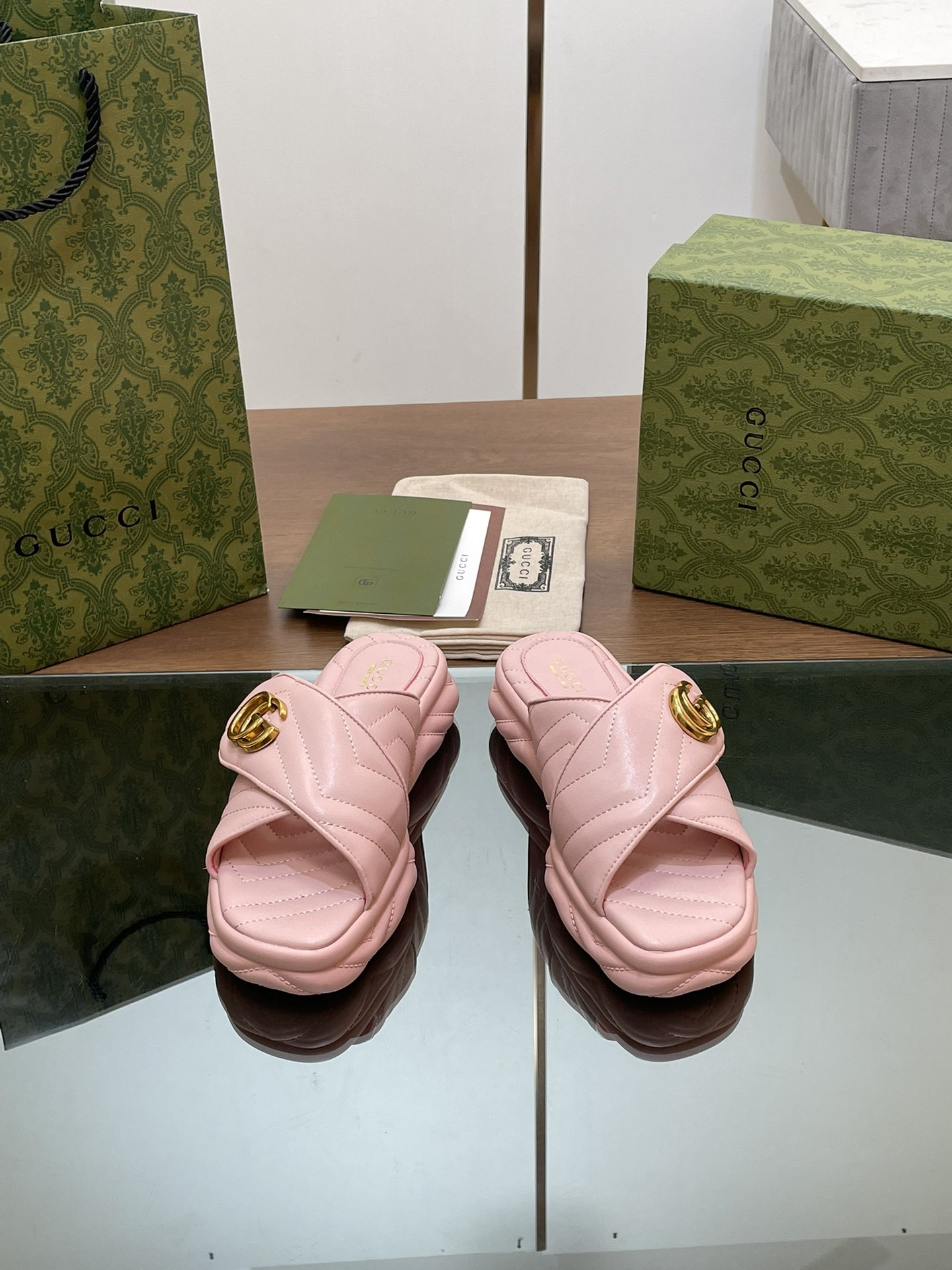UA GUCCI WOMEN