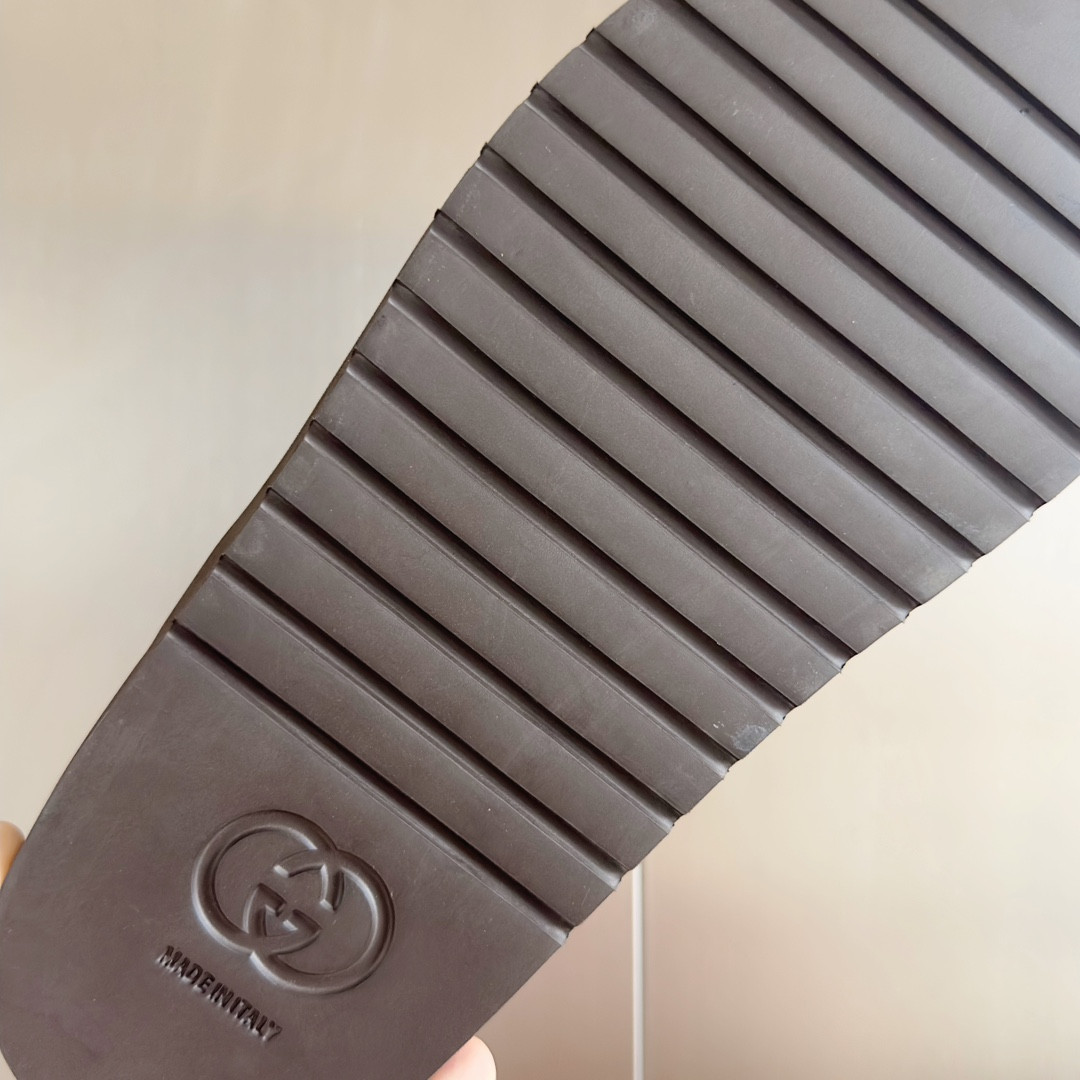 UA GUCCI GG SLIDE SANDAL