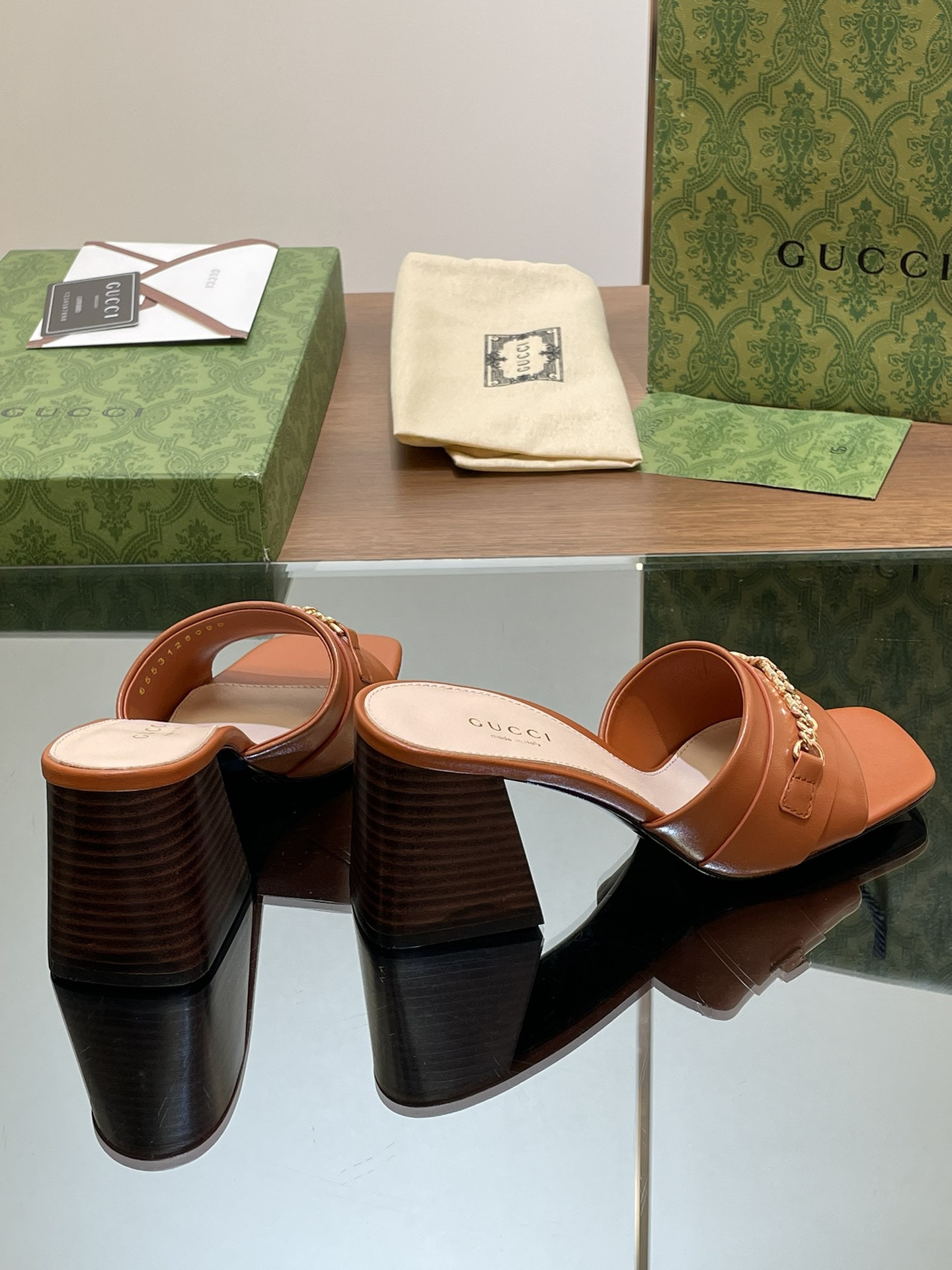 UA GUCCI SIGNORIA SLIDE SANDAL