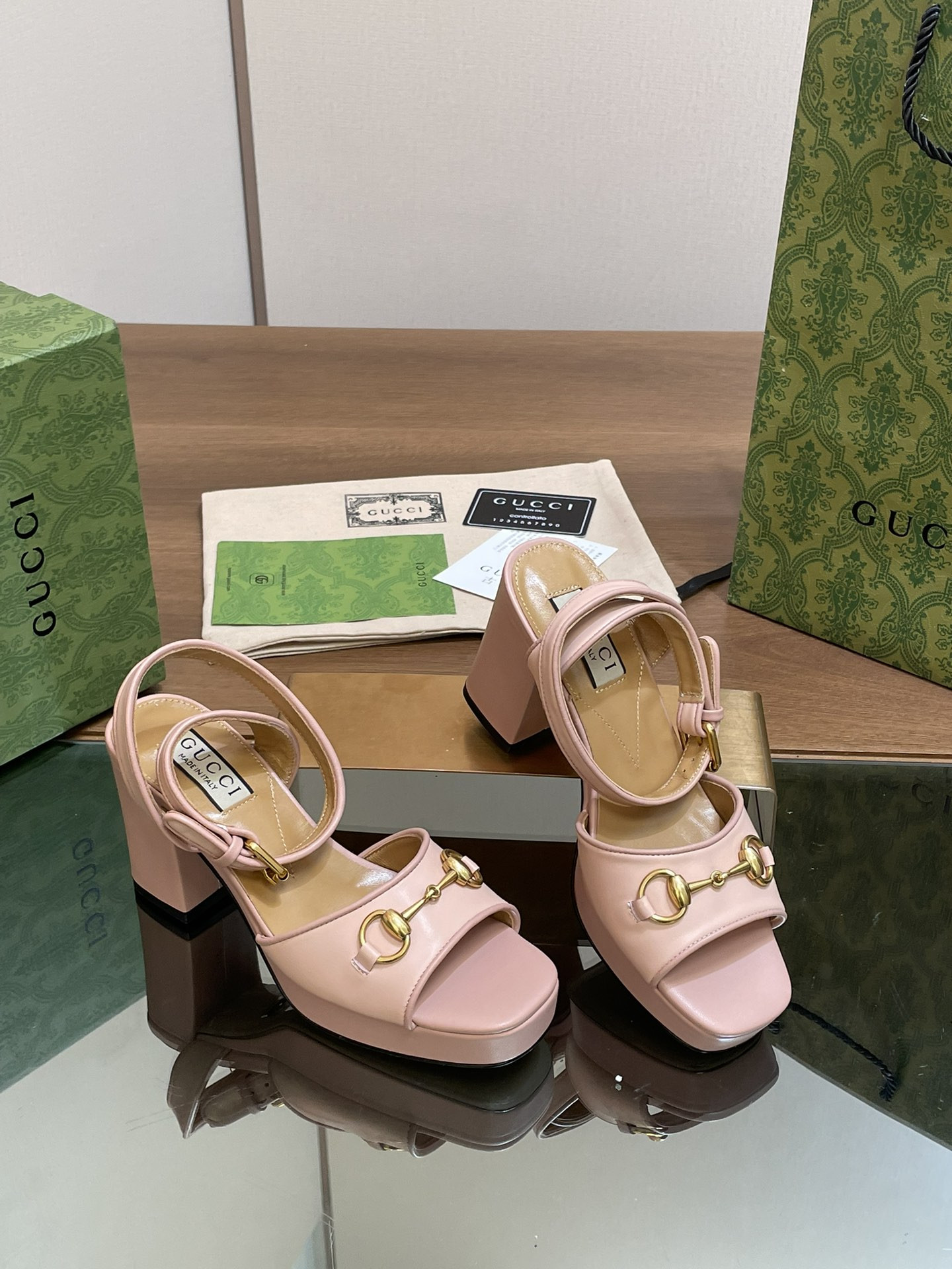 UA GUCCI HORSEBIT PLATFORM SANDAL