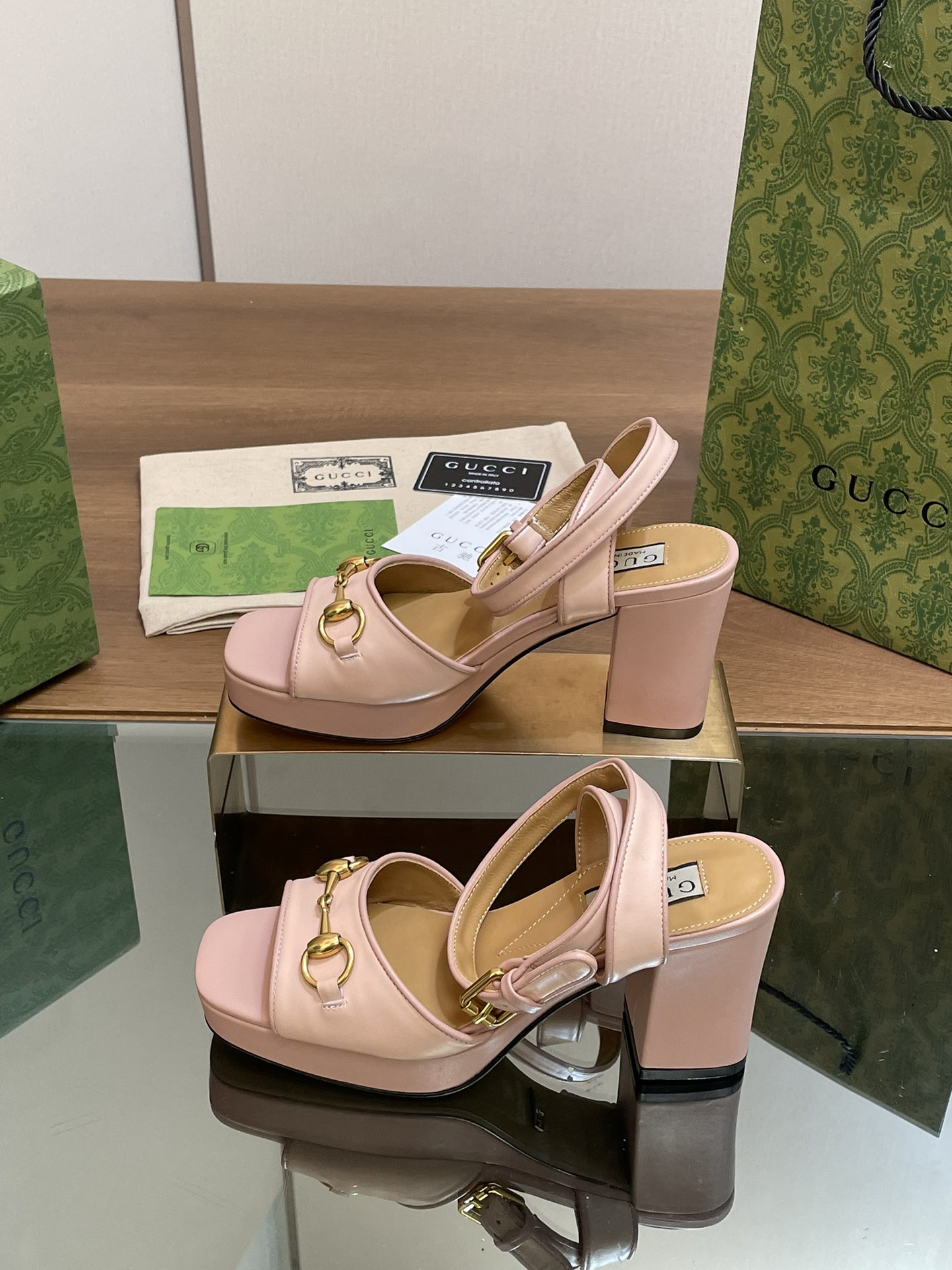 UA GUCCI HORSEBIT PLATFORM SANDAL