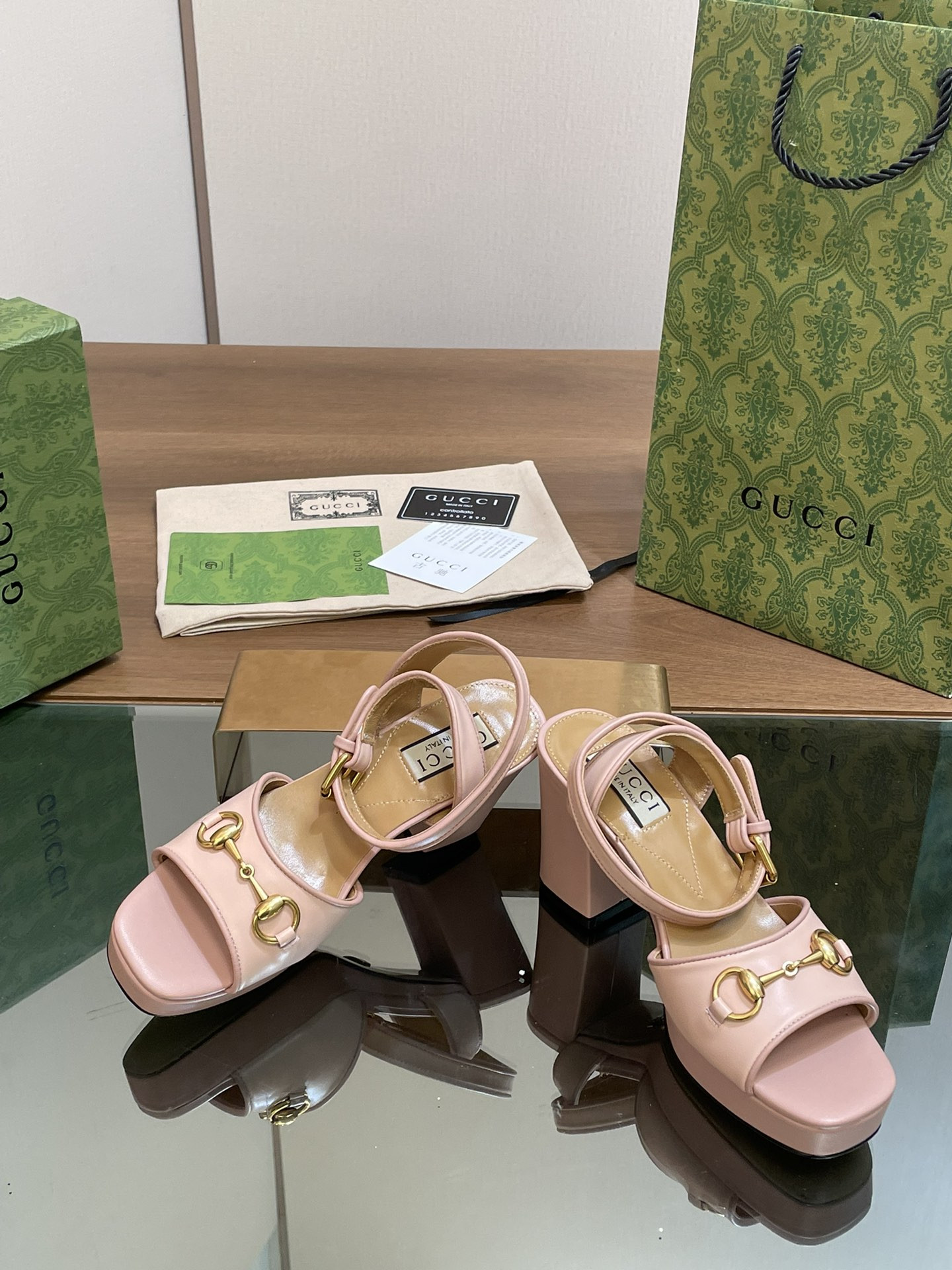 UA GUCCI HORSEBIT PLATFORM SANDAL