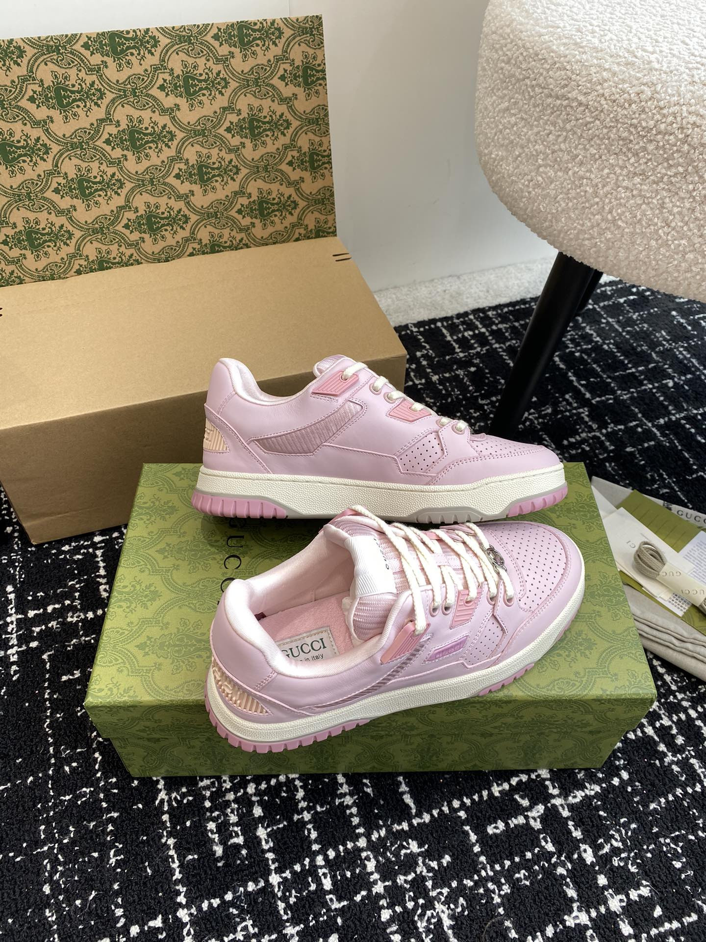 UA GUCCI Low-Top SNEAKER